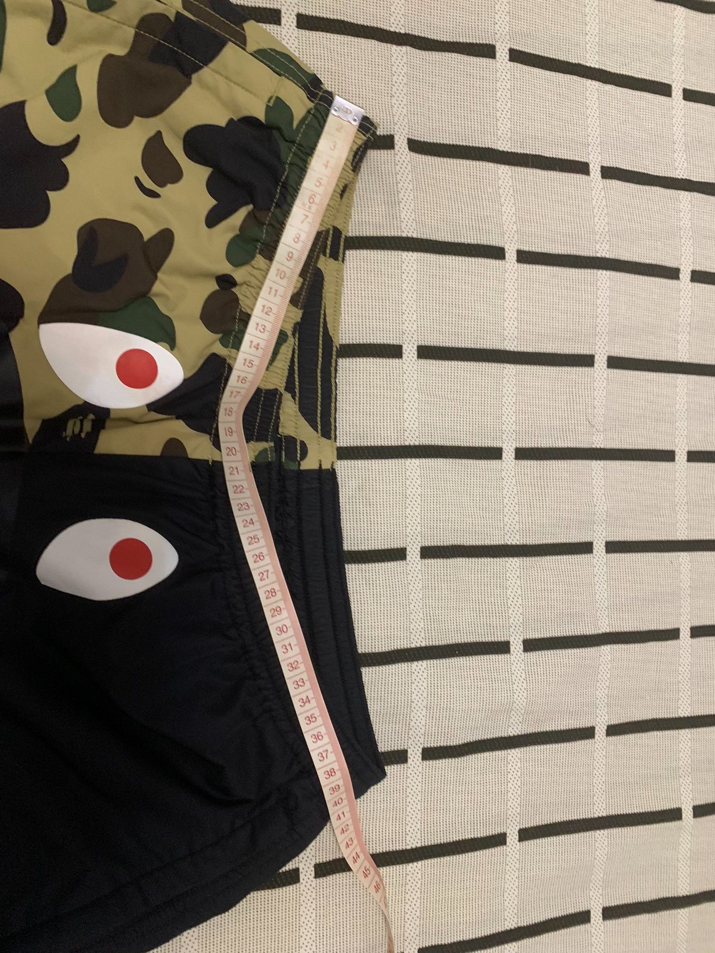 Bape Bape Shark Camo Multi Shorts L Men Size US 34 / EU 50 - 9 Thumbnail
