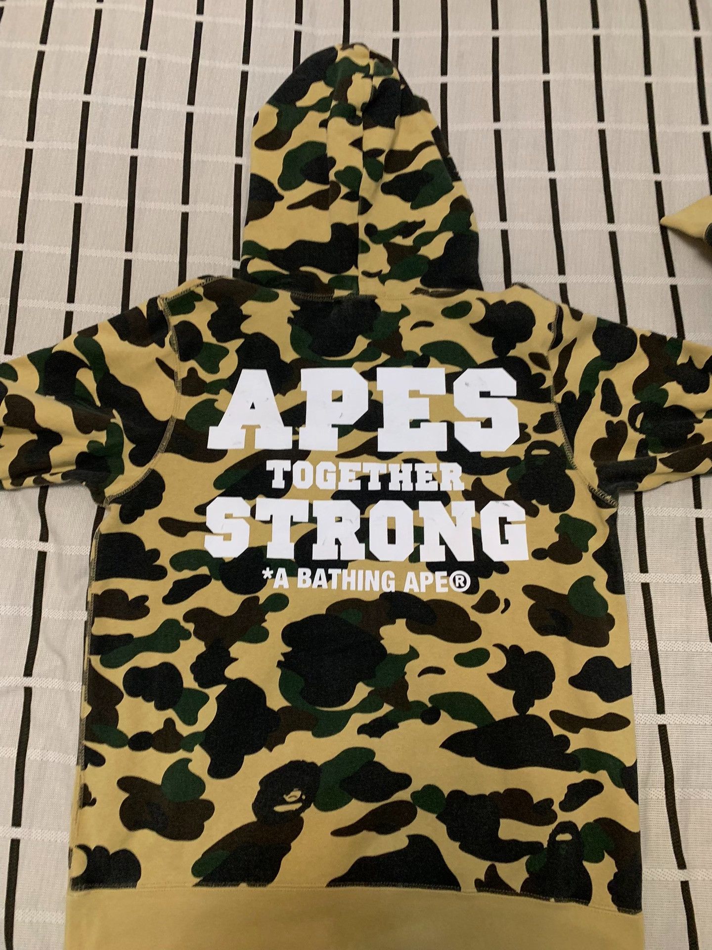 Bape Bape Camo Ape Head Yellow Hoodie M Men Size US M / EU 48-50 / 2 - 2 Thumbnail