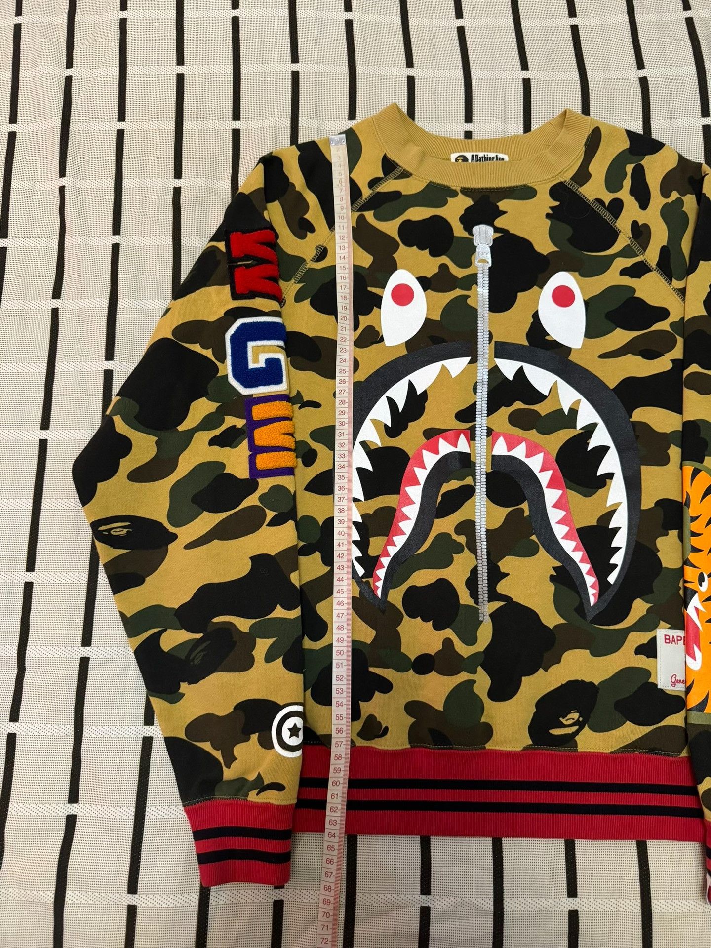 Bape Bape Shark Camo Yellow Hoodie Men Size US M / EU 48-50 / 2 - 8 Thumbnail