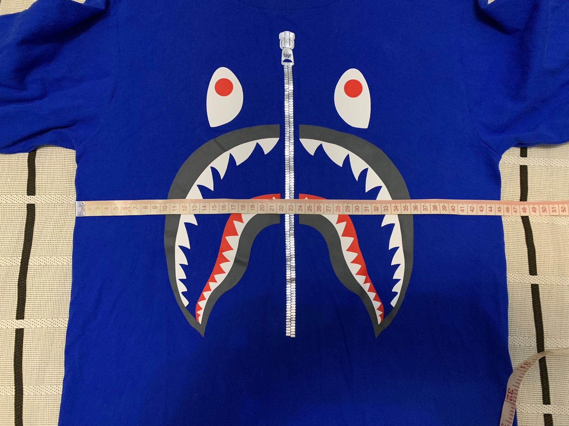 Bape Bape Shark Blue T-Shirt S Men Size US S / EU 44-46 / 1 - 8 Thumbnail