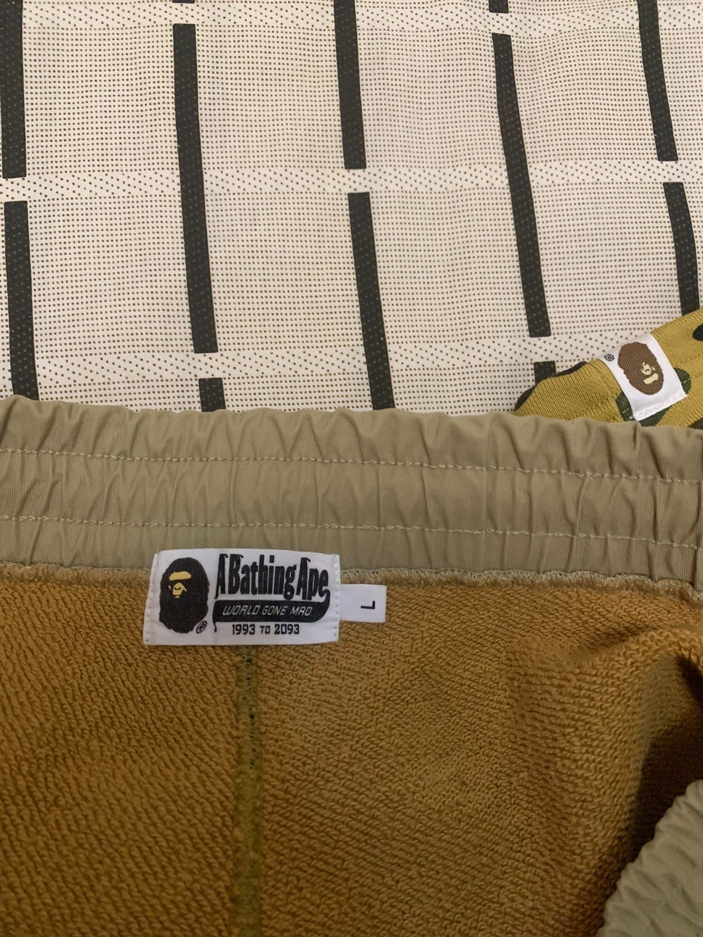 Bape Bape Camo Yellow Shorts L Men Size US 34 / EU 50 - 7 Thumbnail