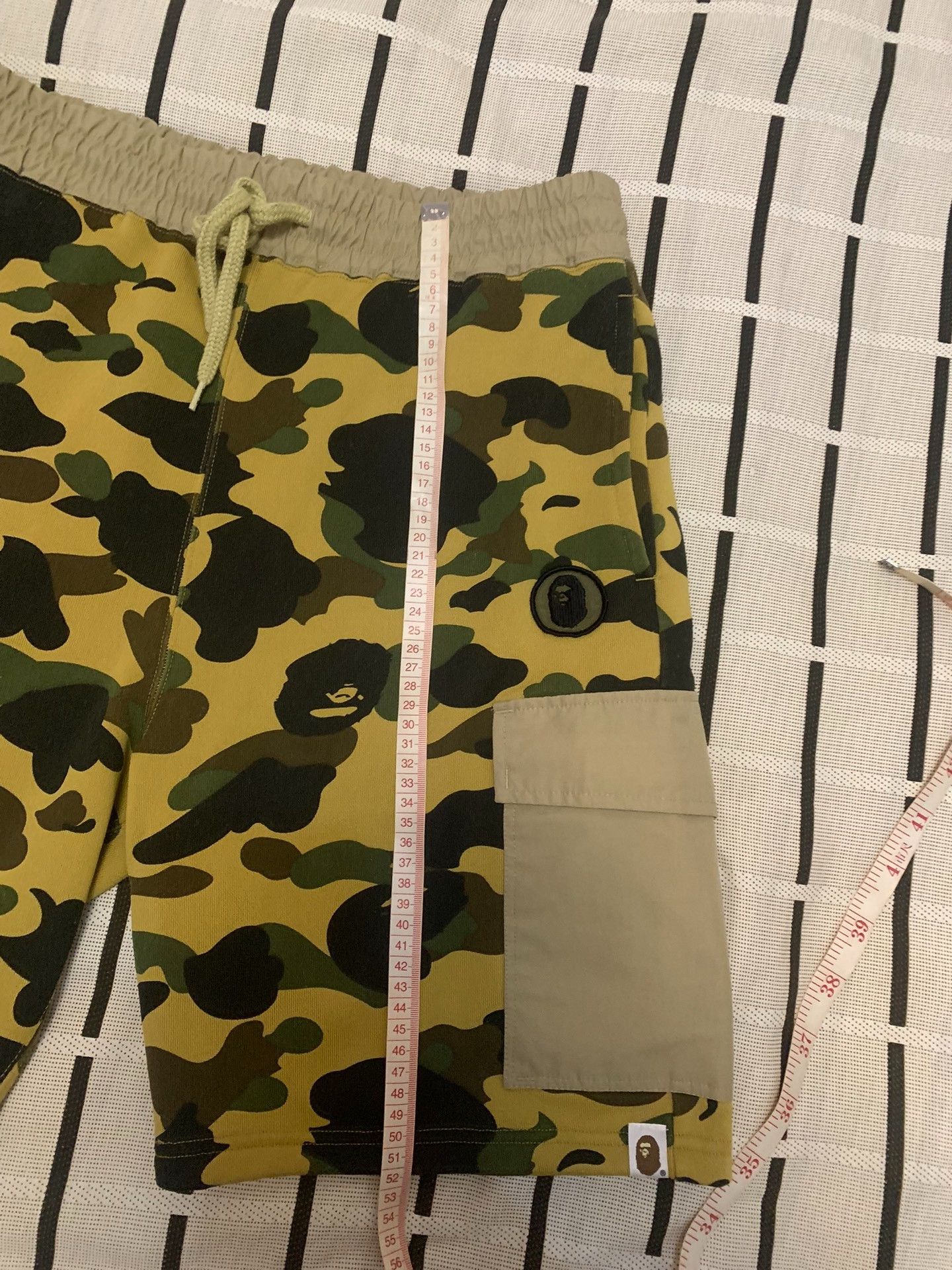 Bape Bape Camo Yellow Shorts L Men Size US 34 / EU 50 - 8 Thumbnail