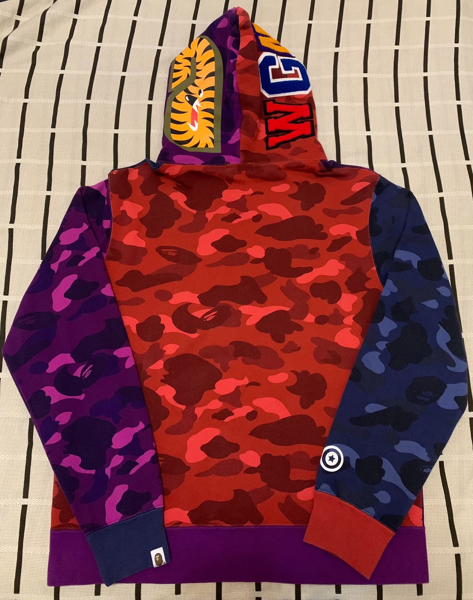 Bape Bape Shark Camo Blue Light Jacket XL Men Size US XL / EU 56 / 4 - 2 Thumbnail