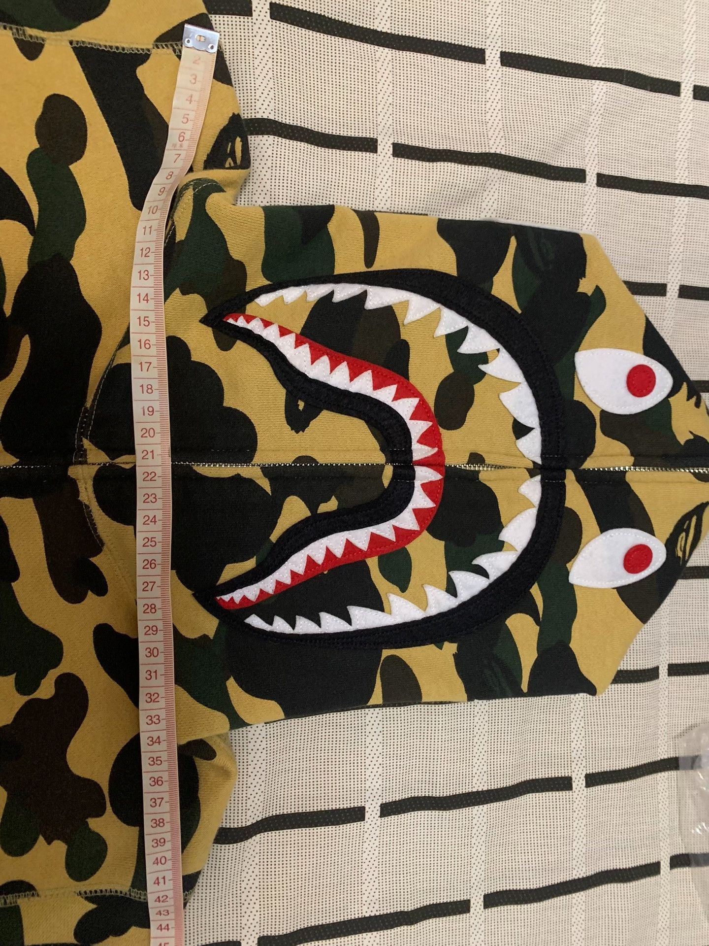 Bape Bape Shark Camo Yellow Light Jacket M Men Size US M / EU 48-50 / 2 - 9 Thumbnail