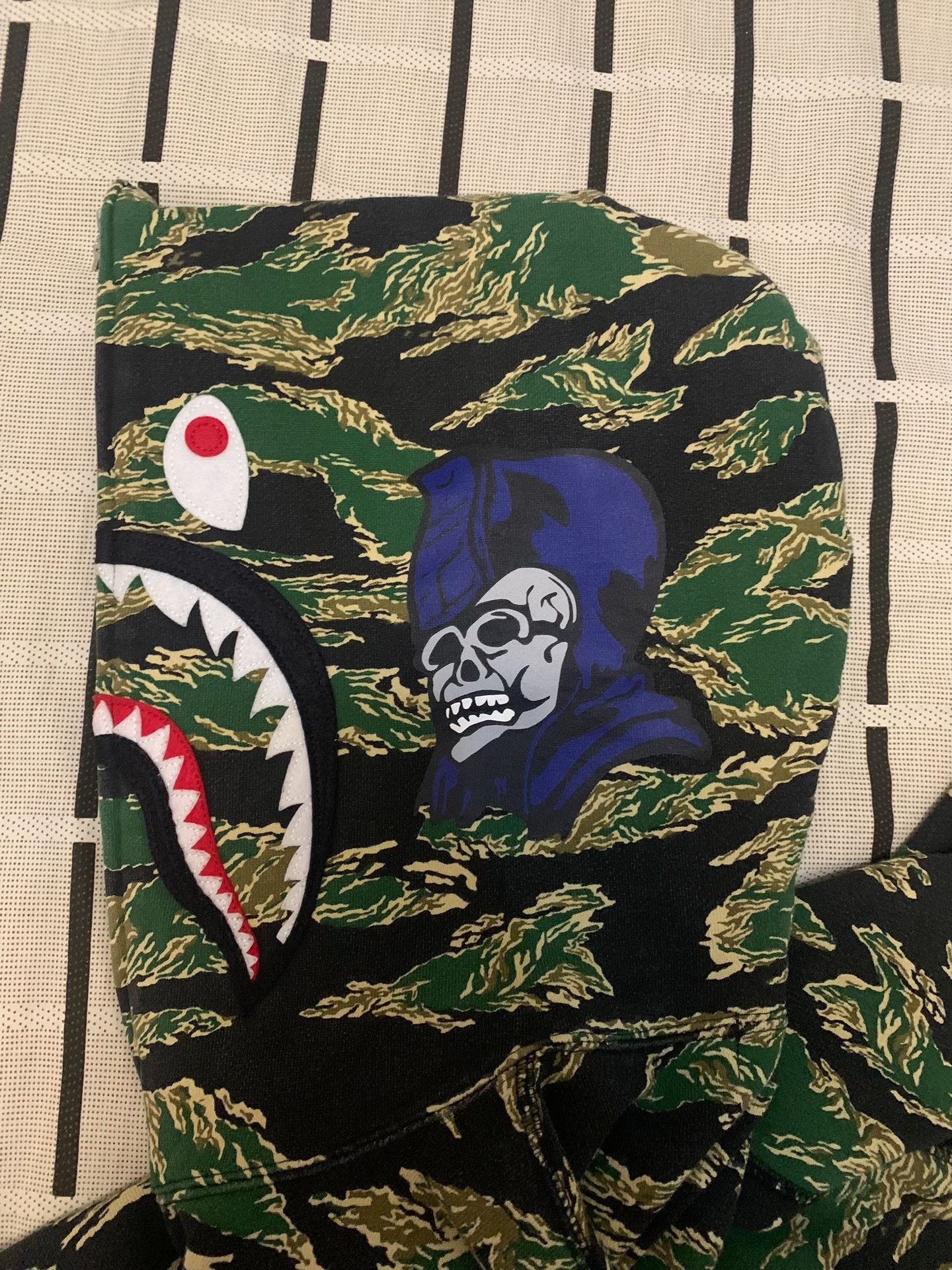 Bape Bape Shark Camo Light Jacket S Men Size US S / EU 44-46 / 1 - 2 Thumbnail