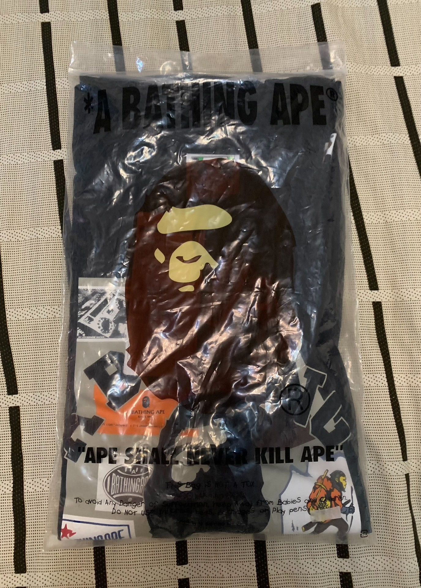 Bape Bape Collab Ape Head T-Shirt L Men Size US L / EU 52-54 / 3 - 6 Thumbnail