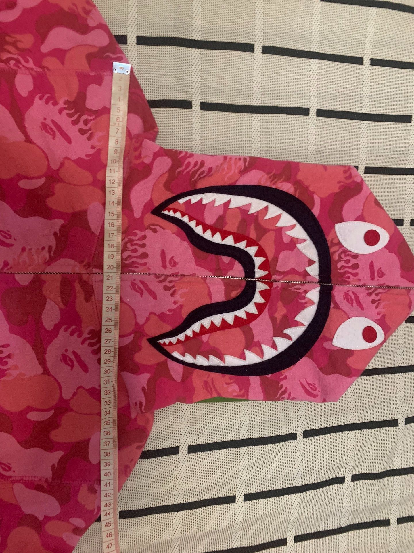 Bape Bape Shark Camo Red Light Jacket M Men Size US M / EU 48-50 / 2 - 9 Thumbnail