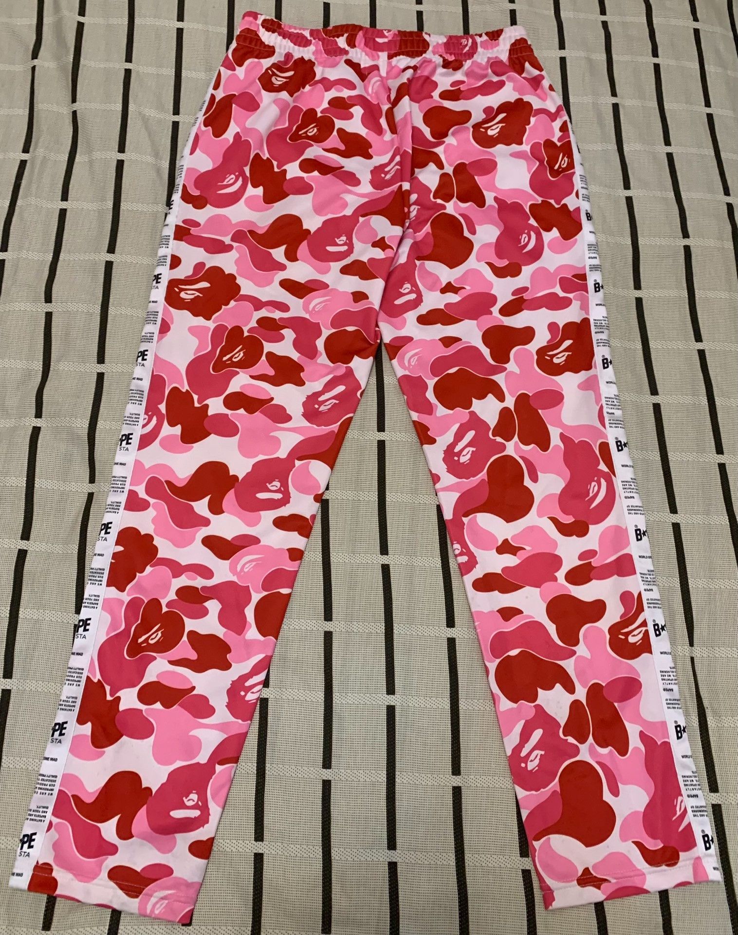 Bape Bape Camo Ape Pink Pants S Women Size 28" / US 6 / IT 42 - 2 Thumbnail