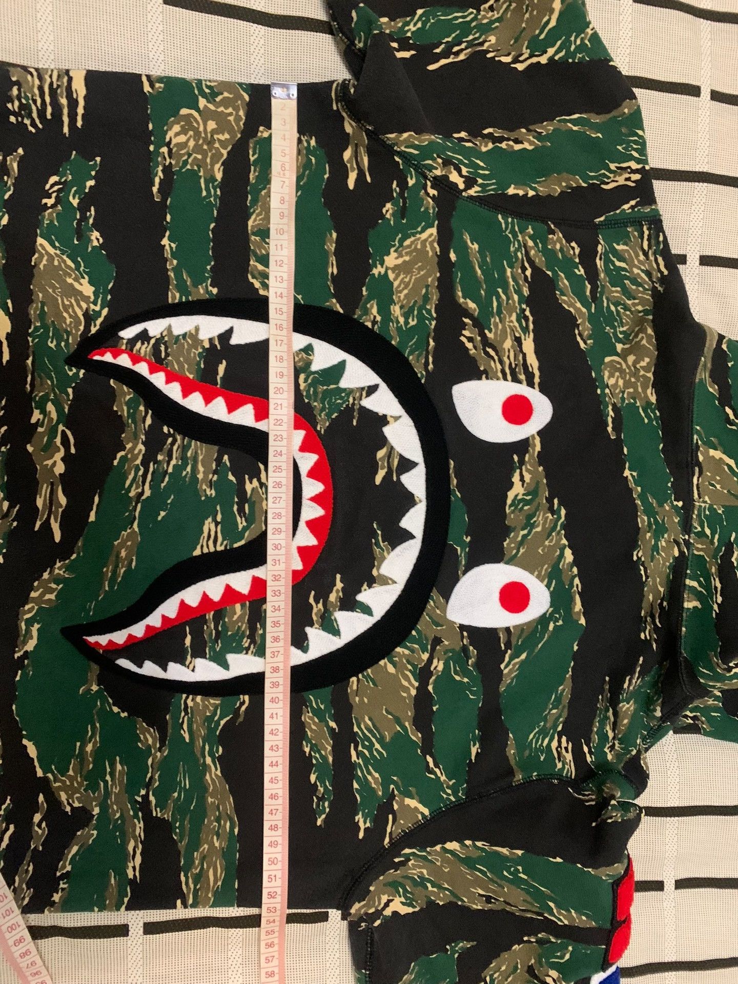 Bape Bape Shark Camo Hoodie M Men Size US M / EU 48-50 / 2 - 8 Thumbnail