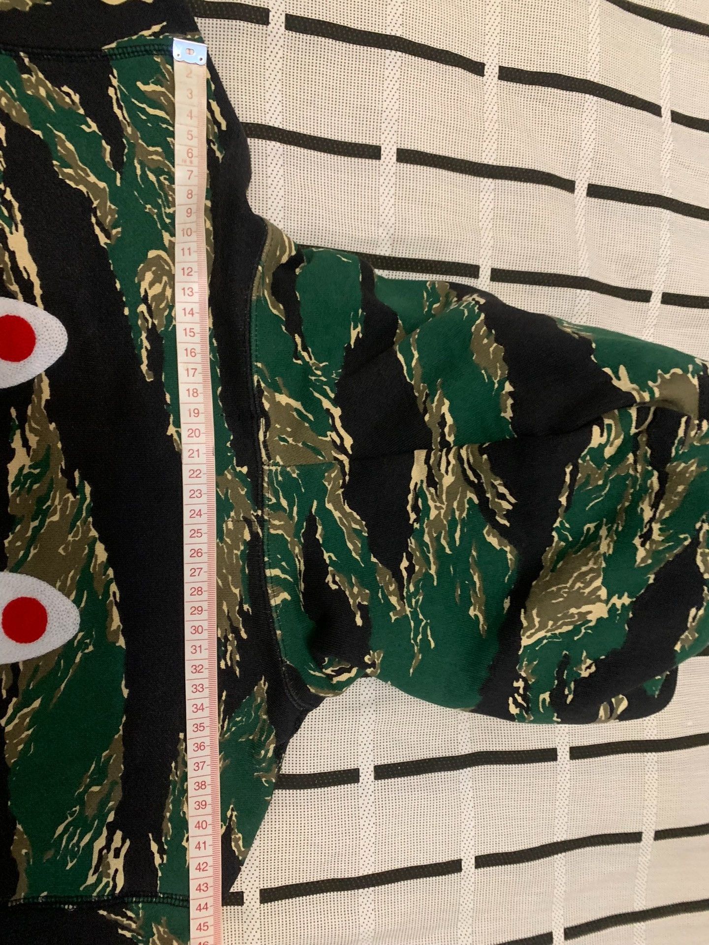 Bape Bape Shark Camo Hoodie M Men Size US M / EU 48-50 / 2 - 9 Thumbnail