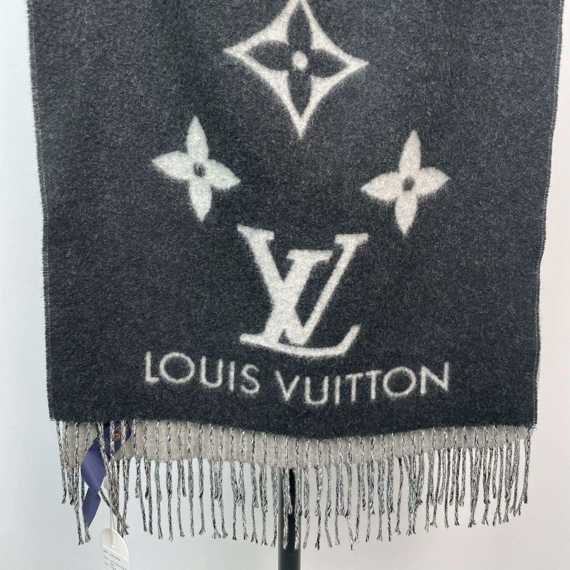 Louis Vuitton Louis Vuitton Wool Multi Scarf XS Men Size ONE SIZE - 9 Thumbnail