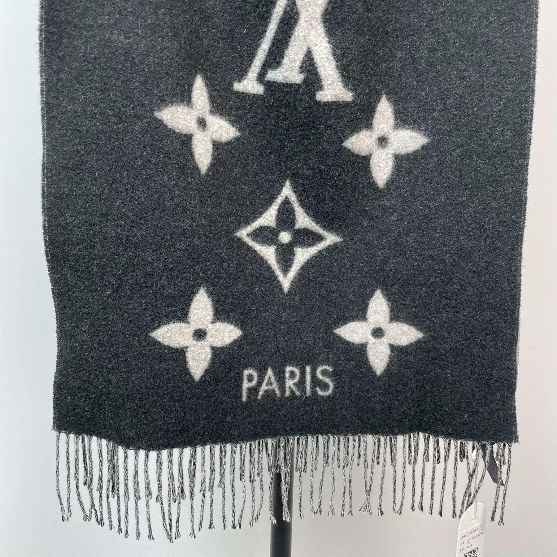 Louis Vuitton Louis Vuitton Wool Multi Scarf XS Men Size ONE SIZE - 7 Thumbnail