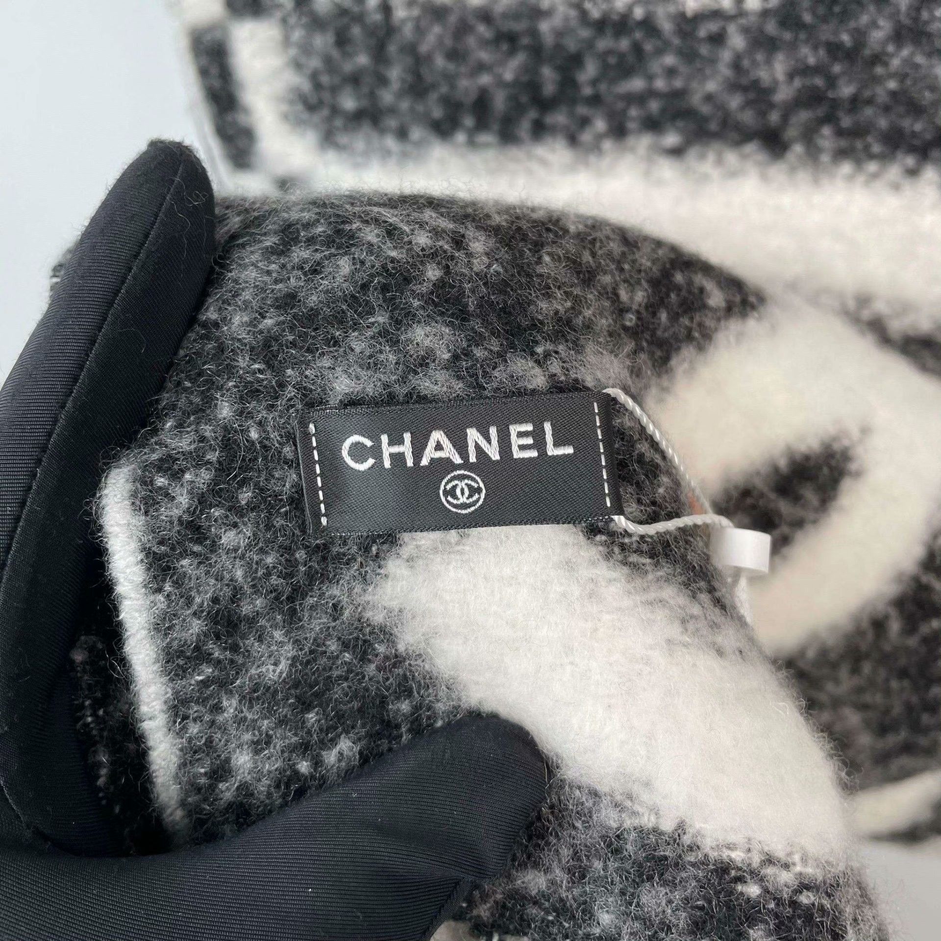 Chanel Chanel Retro Scarf XS Men Size ONE SIZE - 6 Thumbnail
