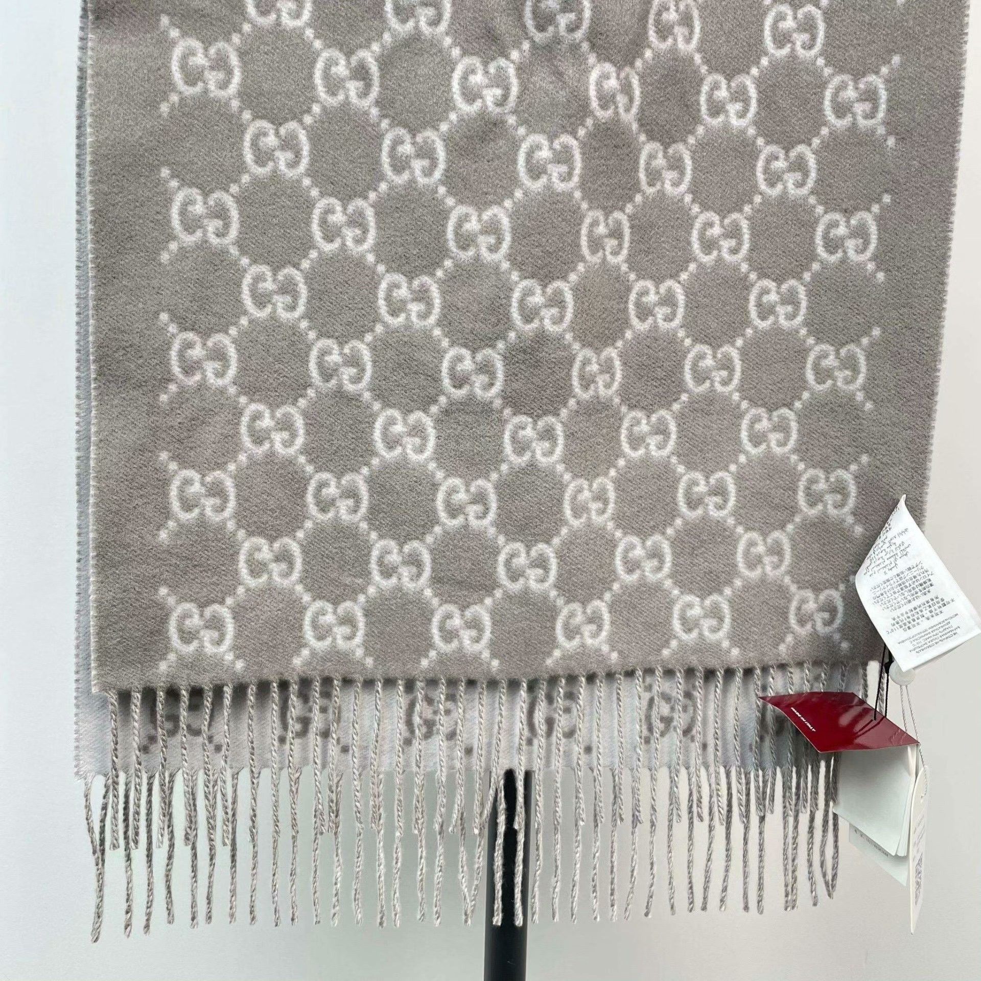 Gucci Gucci Gray Scarf XS Men Size ONE SIZE - 3 Thumbnail