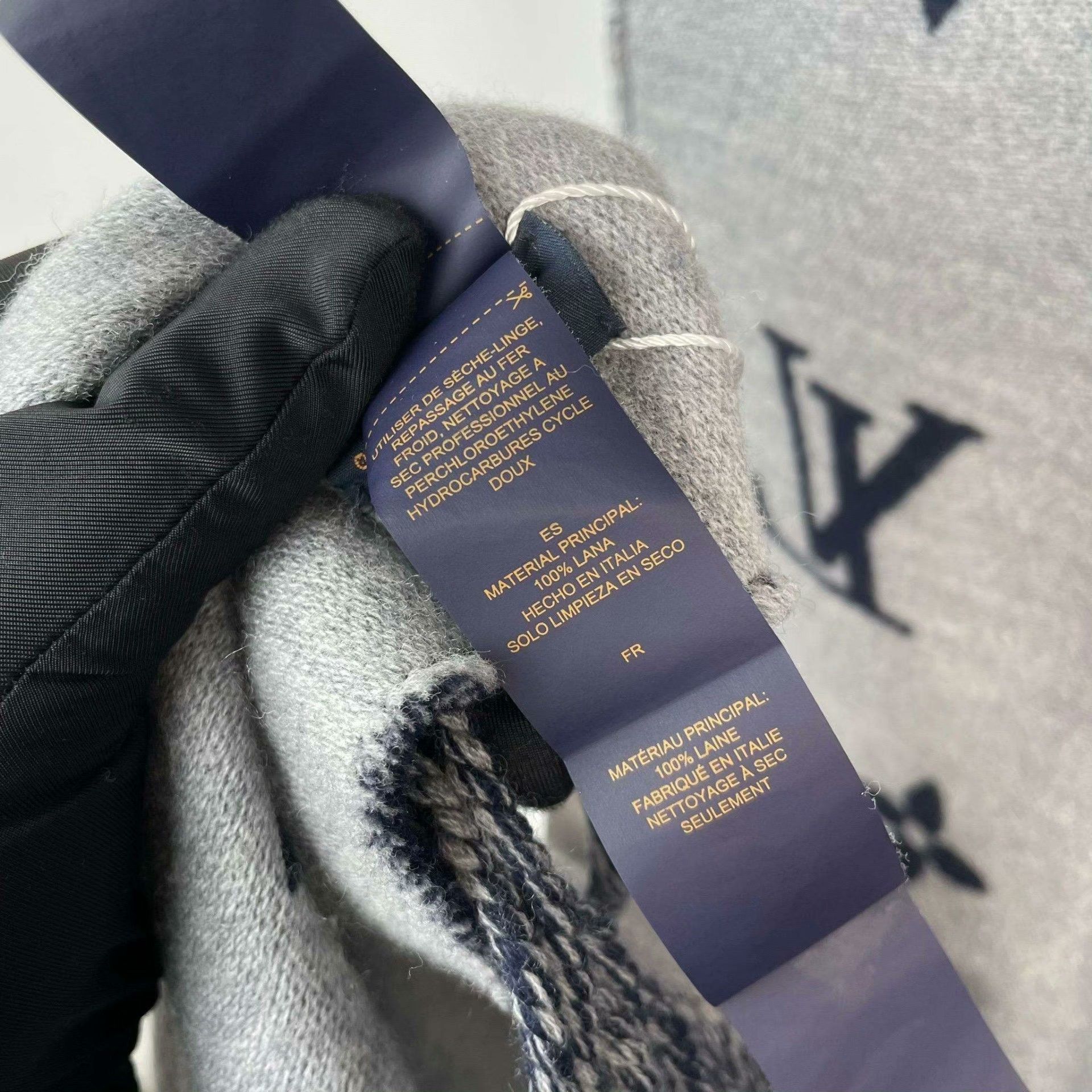 Louis Vuitton Louis Vuitton Multi Scarf XS Men Size ONE SIZE - 6 Thumbnail