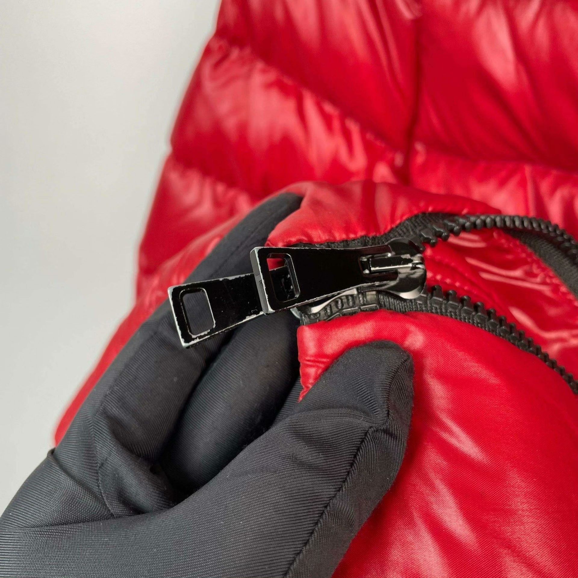 Moncler Moncler Down Cropped Red Heavy Coat S Men Size US S / EU 44-46 / 1 - 8 Thumbnail