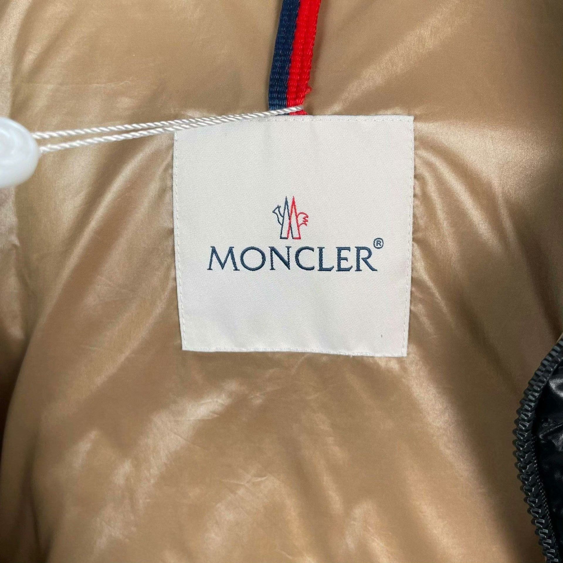 Moncler Moncler Down Cropped Black Heavy Coat L Men Size US L / EU 52-54 / 3 - 4 Thumbnail