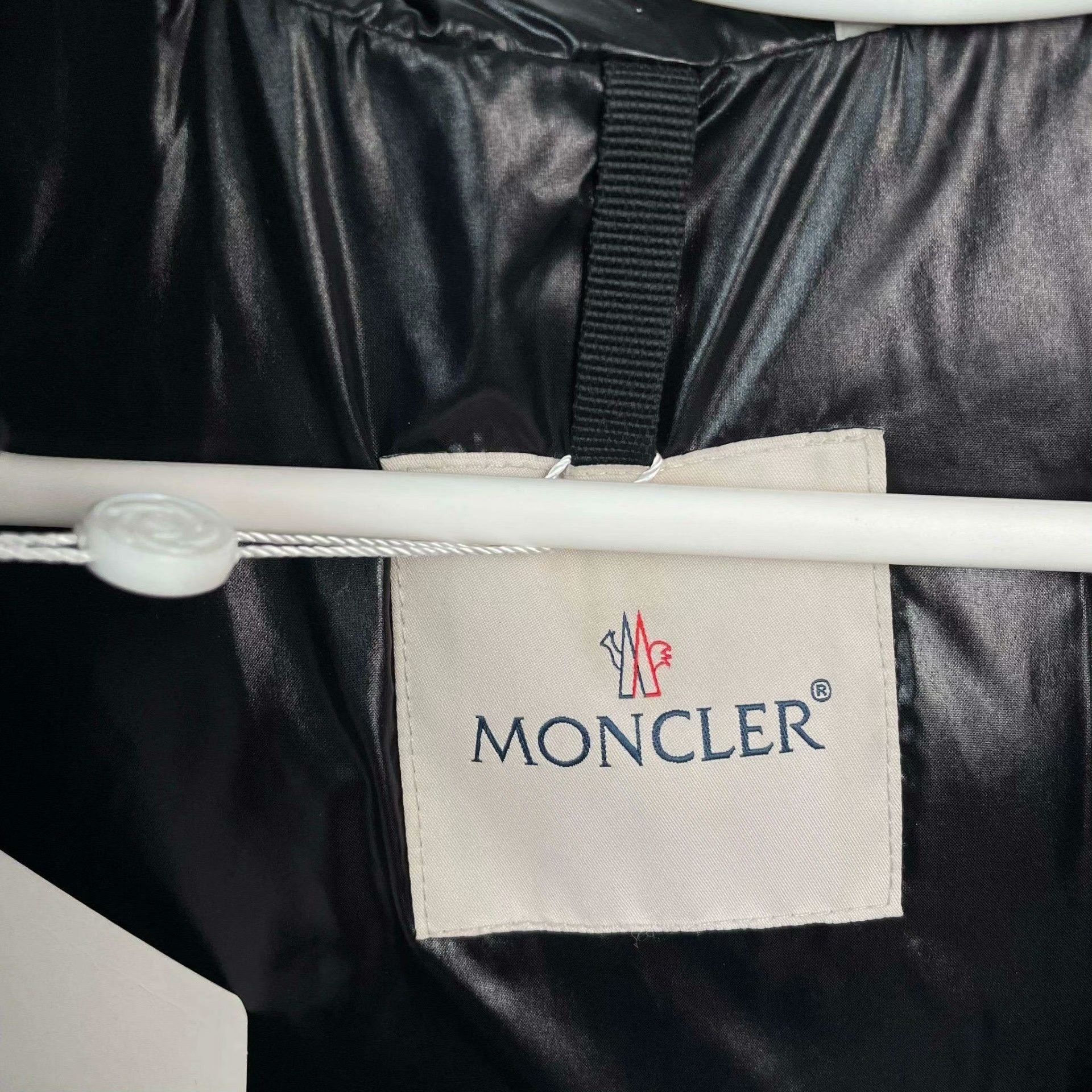 Moncler Moncler Down Black Heavy Coat L Men Size US L / EU 52-54 / 3 - 5 Thumbnail
