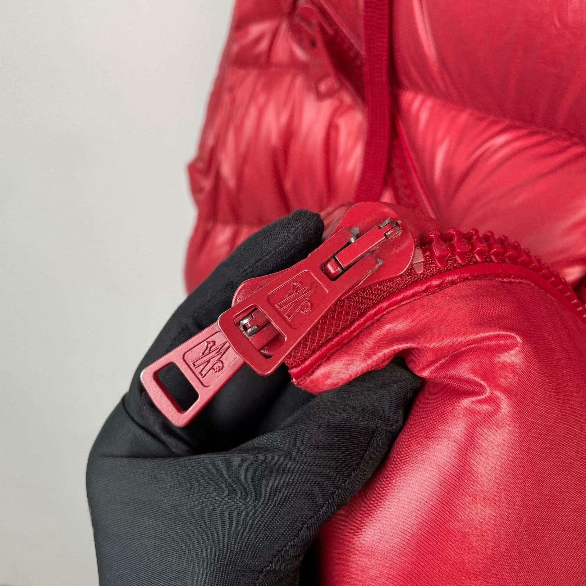 Moncler Moncler Down Red Down Jacket L Women Size L / US 10 / IT 46 - 5 Thumbnail