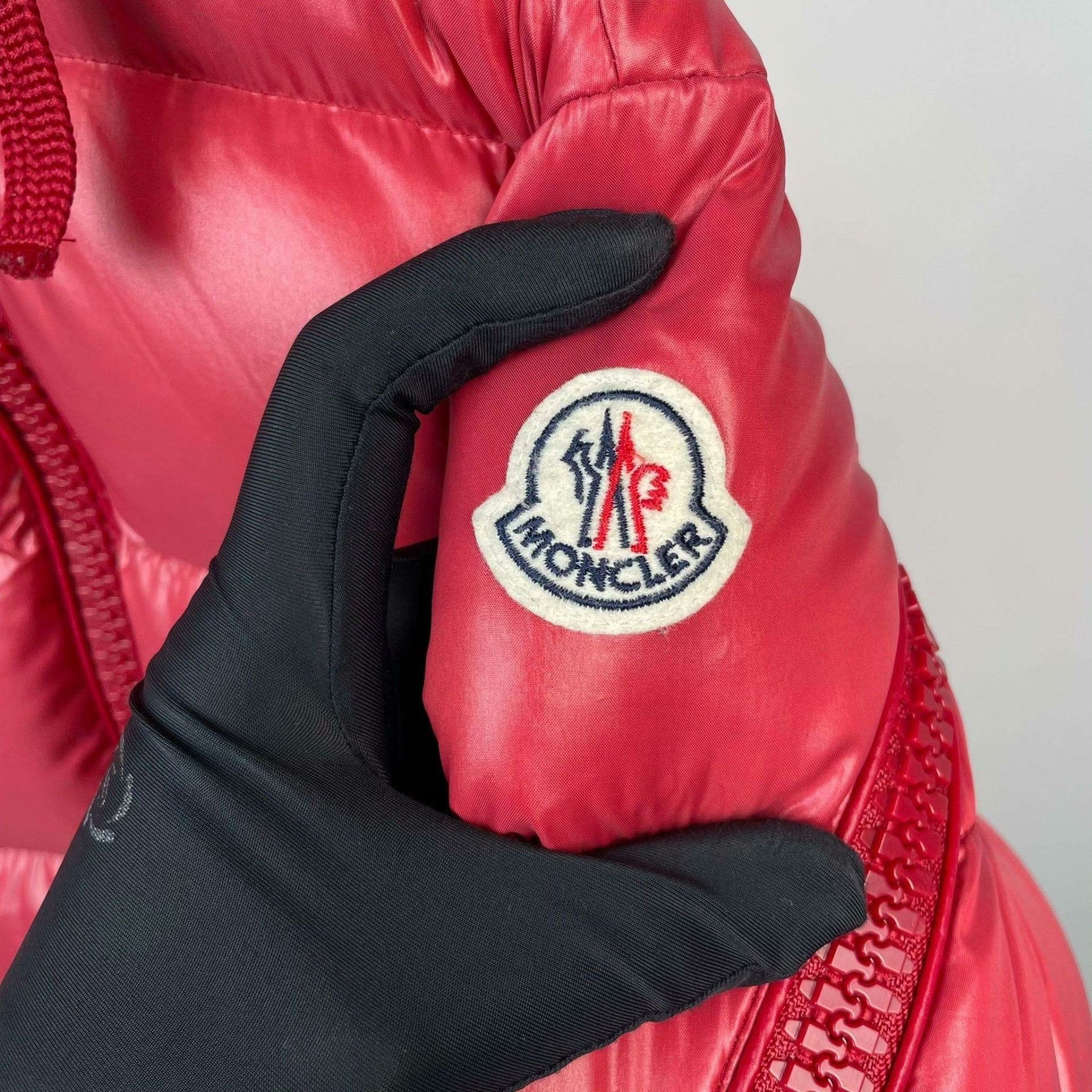 Moncler Moncler Down Red Down Jacket L Women Size L / US 10 / IT 46 - 3 Thumbnail