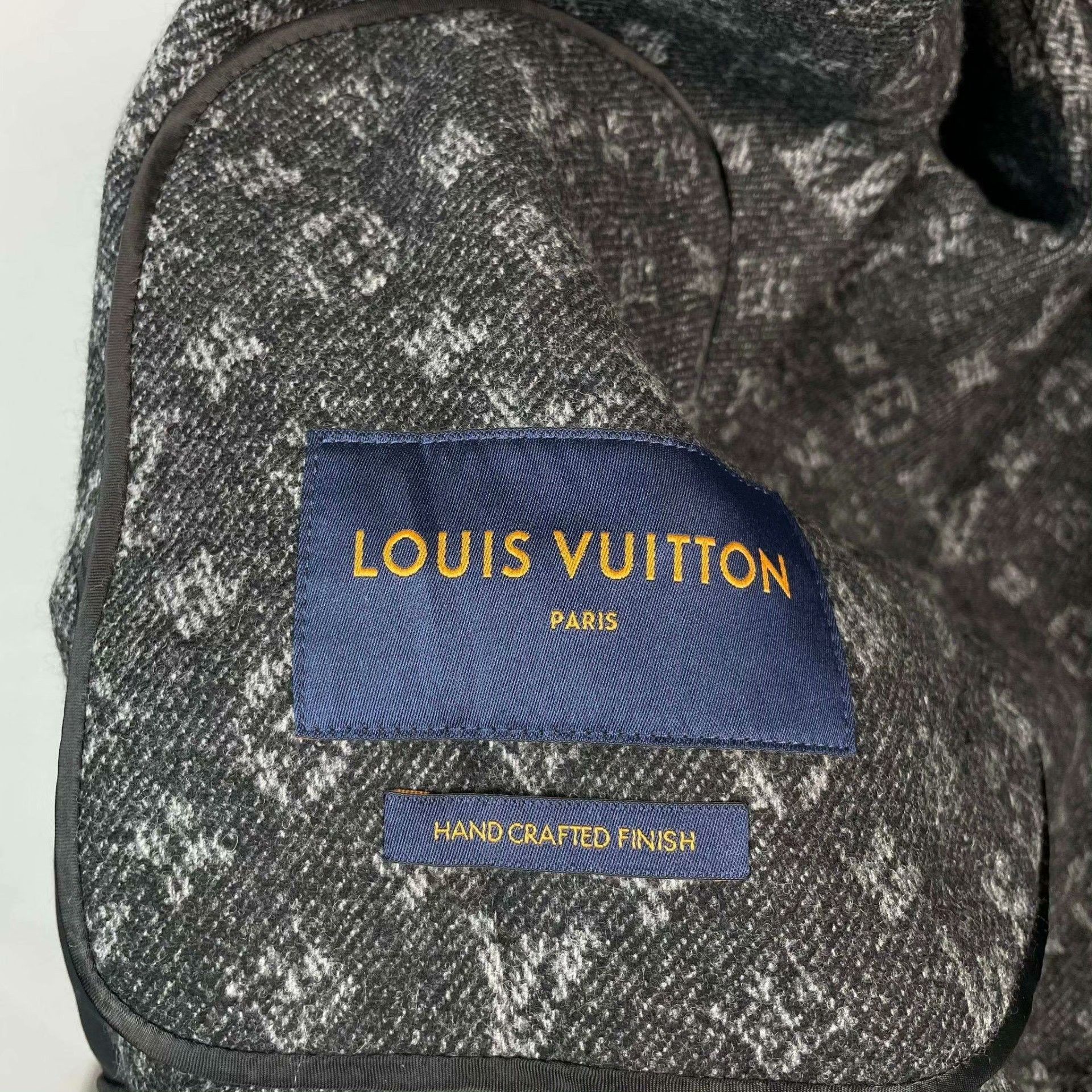 Louis Vuitton Louis Vuitton Wool Black Light Jacket 50 Men Size US XL / EU 56 / 4 - 3 Thumbnail