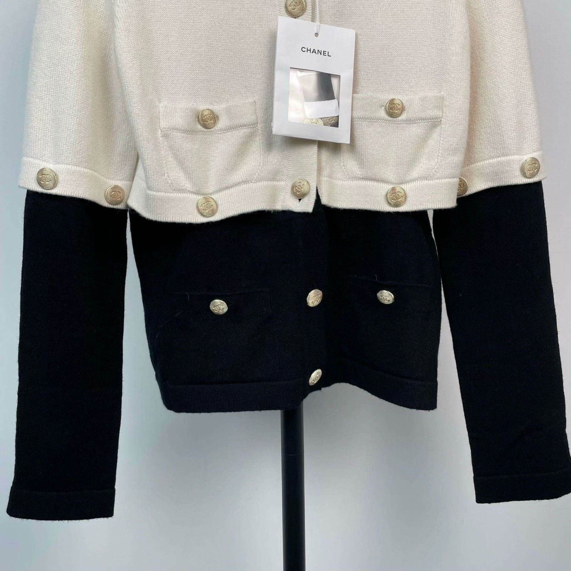 Chanel Chanel White Sweater S Women Size S / US 4 / IT 40 - 8 Thumbnail