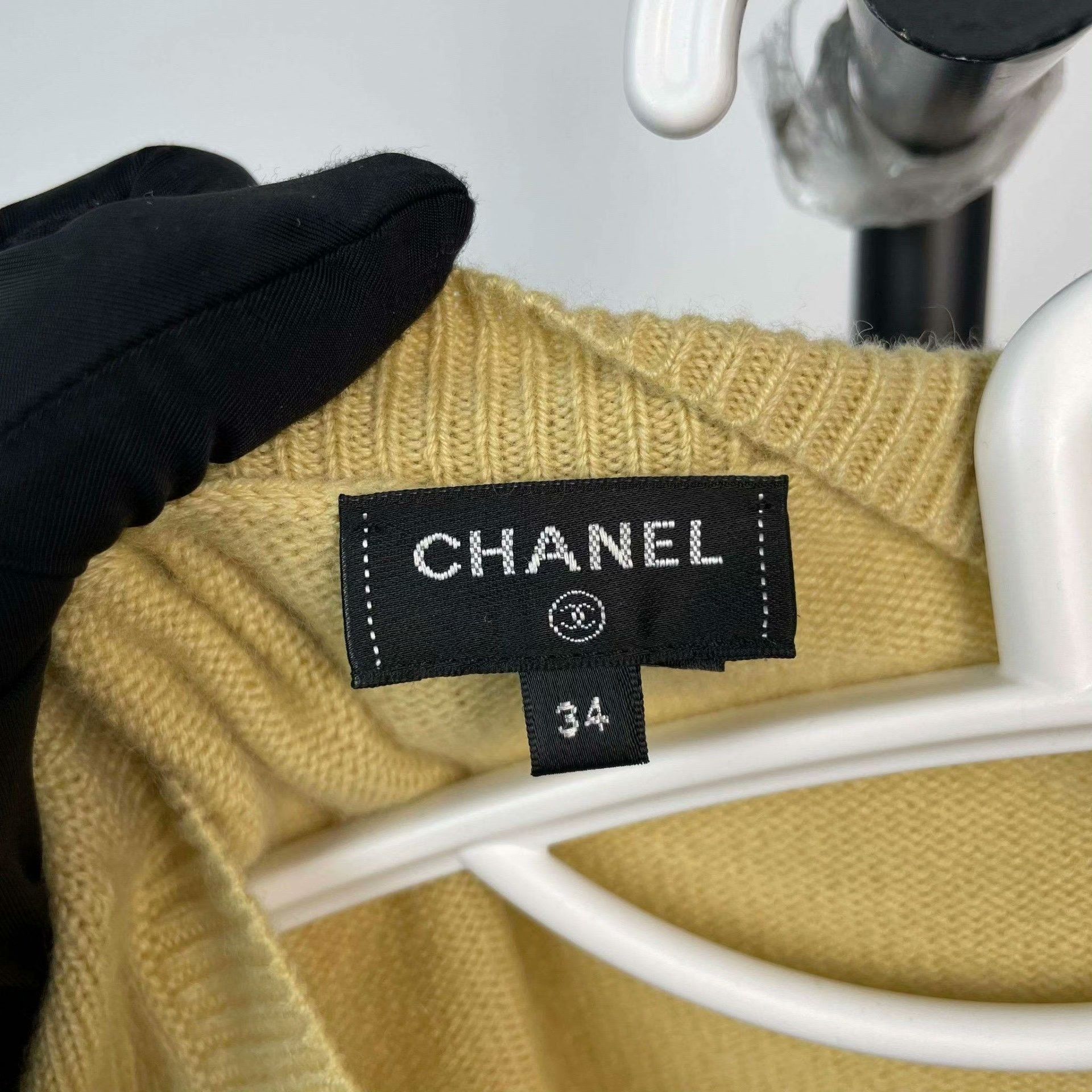 Chanel Chanel Knit Yellow Sweater 34 Women Size XS / US 0-2 / IT 36-38 - 4 Thumbnail