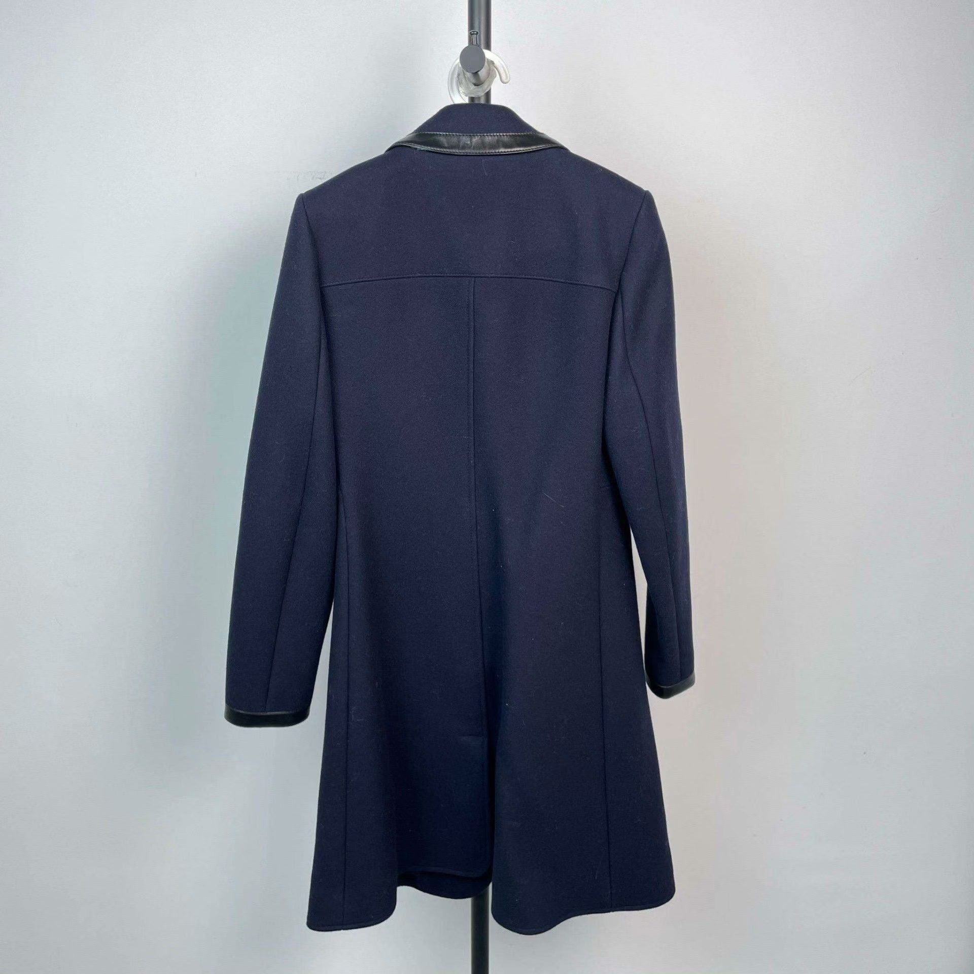 Louis Vuitton Louis Vuitton Wool Blue Coat XS Women Size XS / US 0-2 / IT 36-38 - 2 Thumbnail