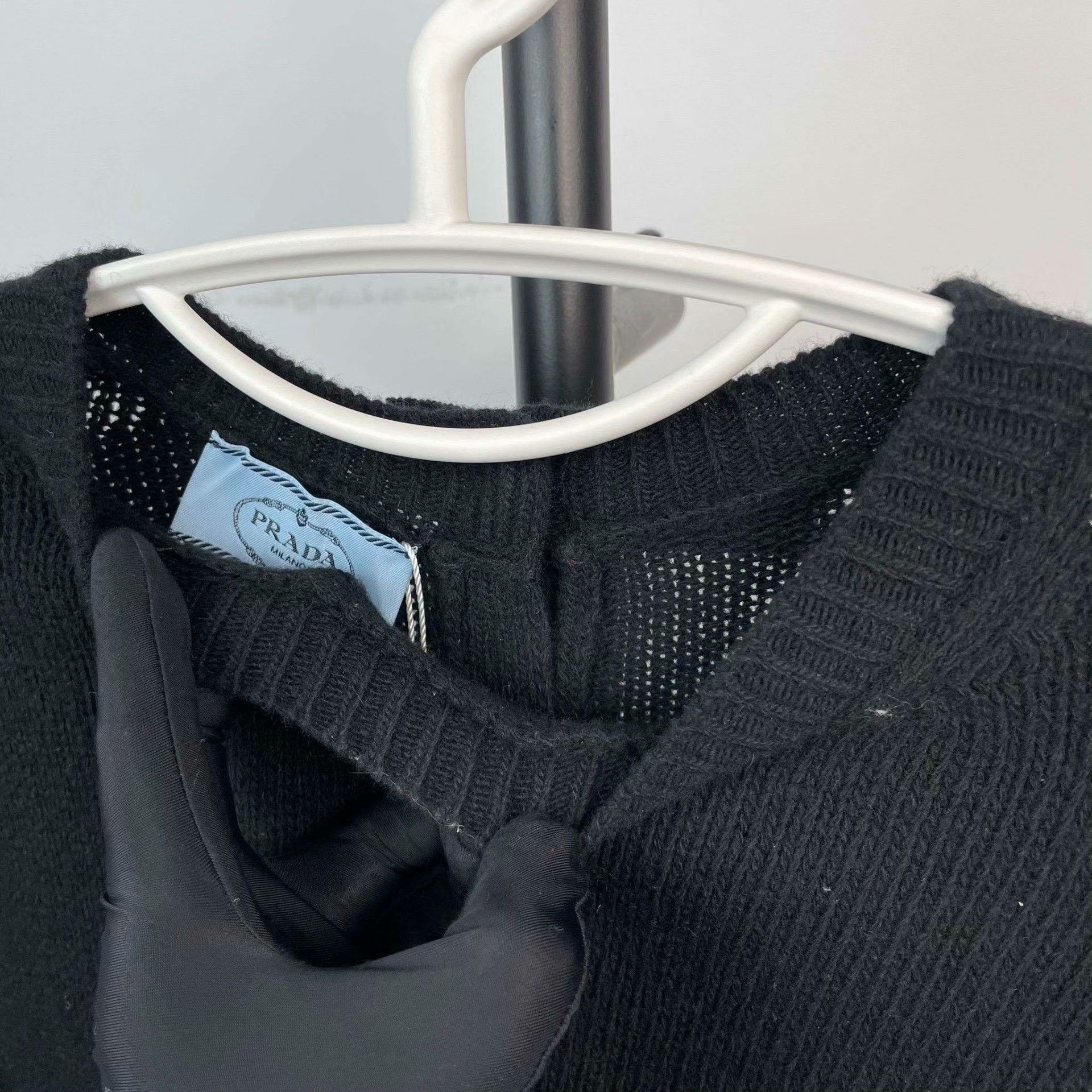 Prada Prada Black Sweater 40 Women Size M / US 6-8 / IT 42-44 - 8 Thumbnail