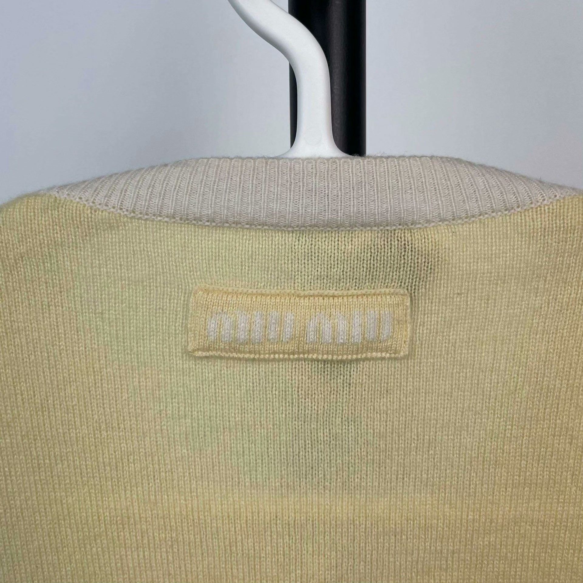 Miu Miu Miu Miu Yellow Sweater 38 Women Size S / US 4 / IT 40 - 3 Thumbnail