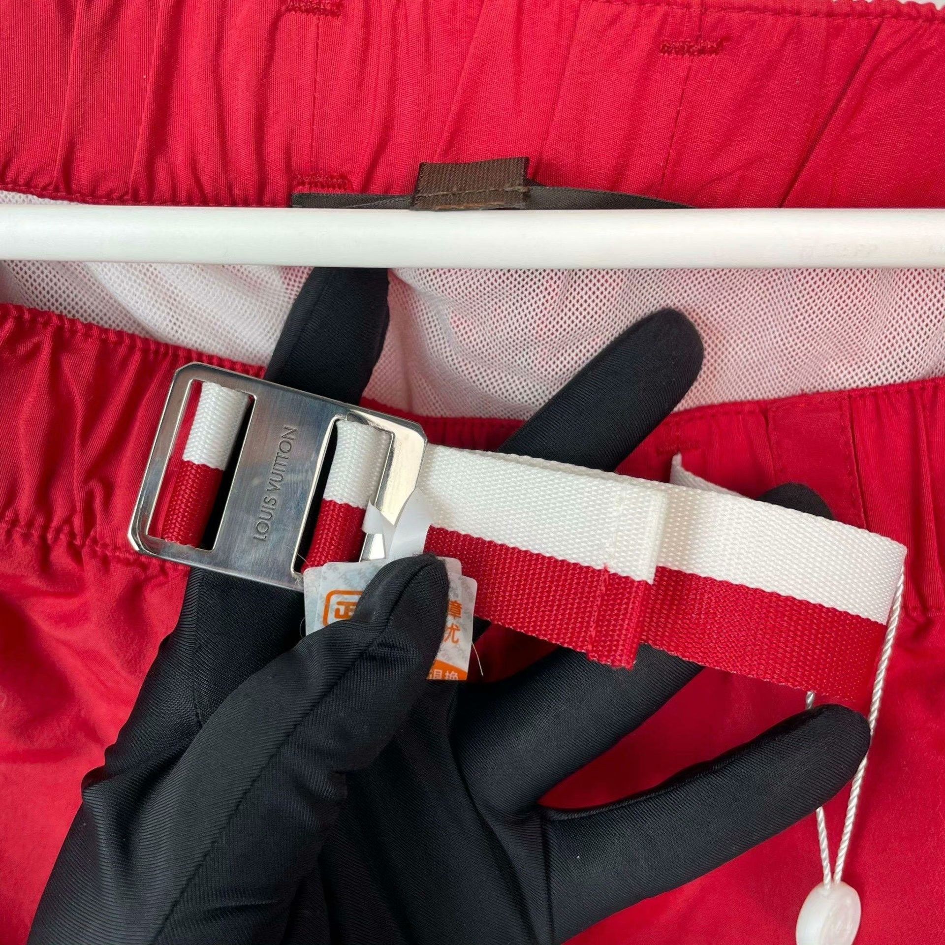 Louis Vuitton Louis Vuitton Red Shorts XS Men Size US 28 / EU 44 - 9 Thumbnail
