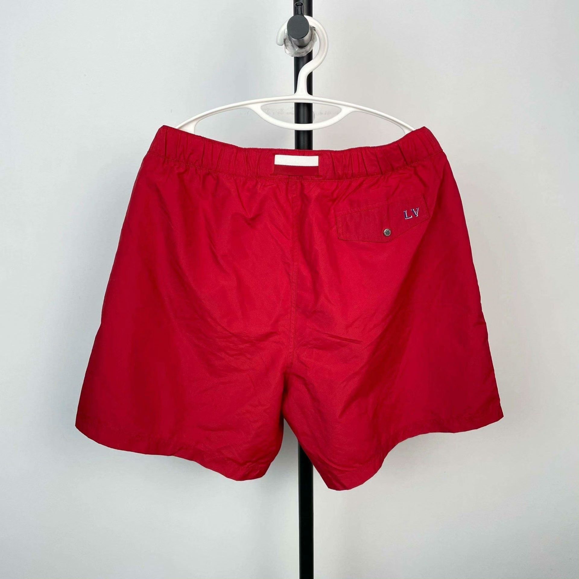 Louis Vuitton Louis Vuitton Red Shorts XS Men Size US 28 / EU 44 - 2 Thumbnail
