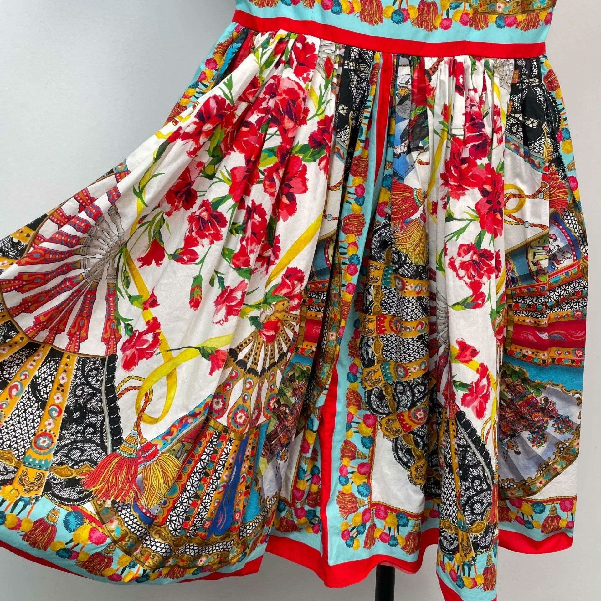 Dolce & Gabbana Dolce & Gabbana Printed Dress XS Women Size XS / US 0-2 / IT 36-38 - 6 Thumbnail