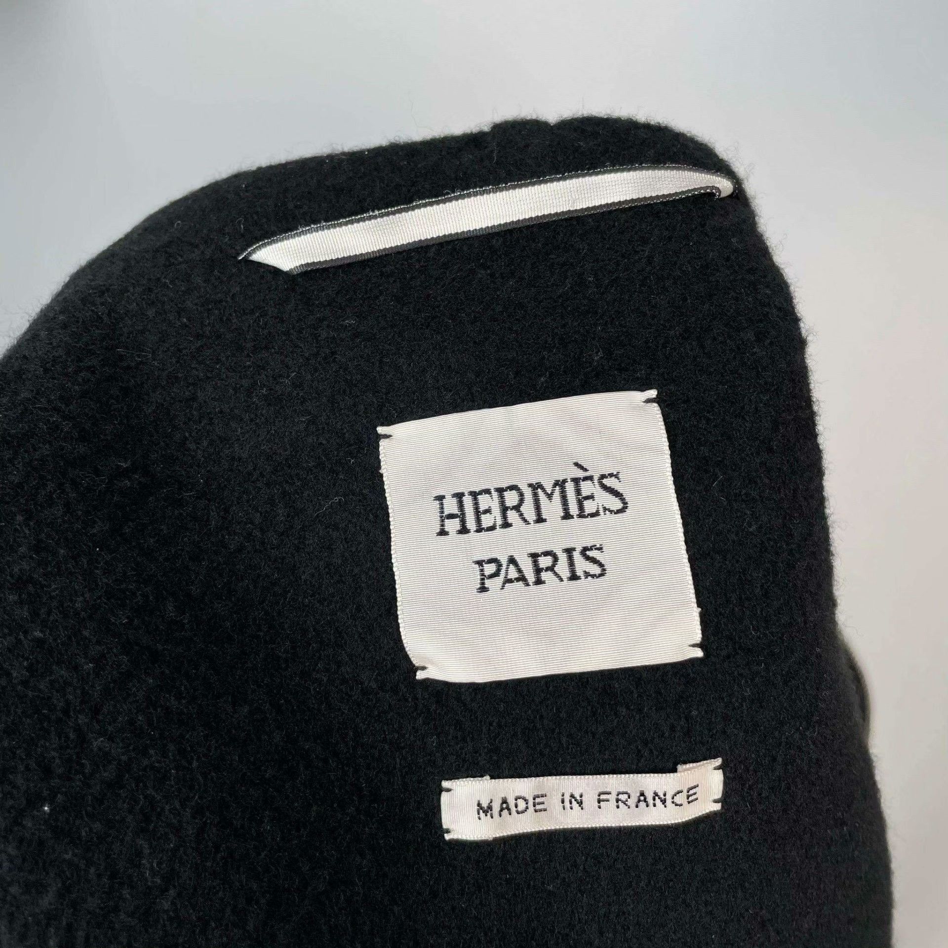 Hermes Hermes Black Coat M Women Size M / US 6-8 / IT 42-44 - 3 Thumbnail