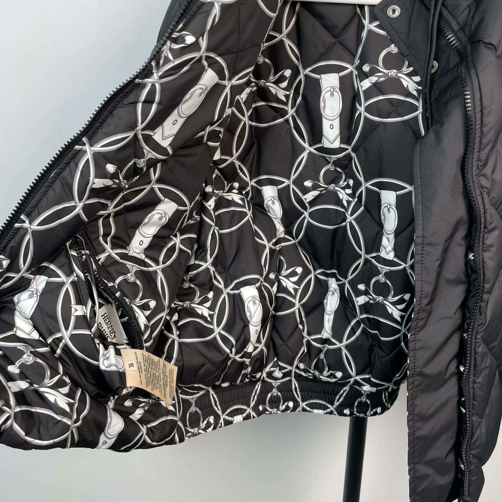 Hermes Hermes Down Black Down Jacket M Women Size M / US 6-8 / IT 42-44 - 7 Thumbnail