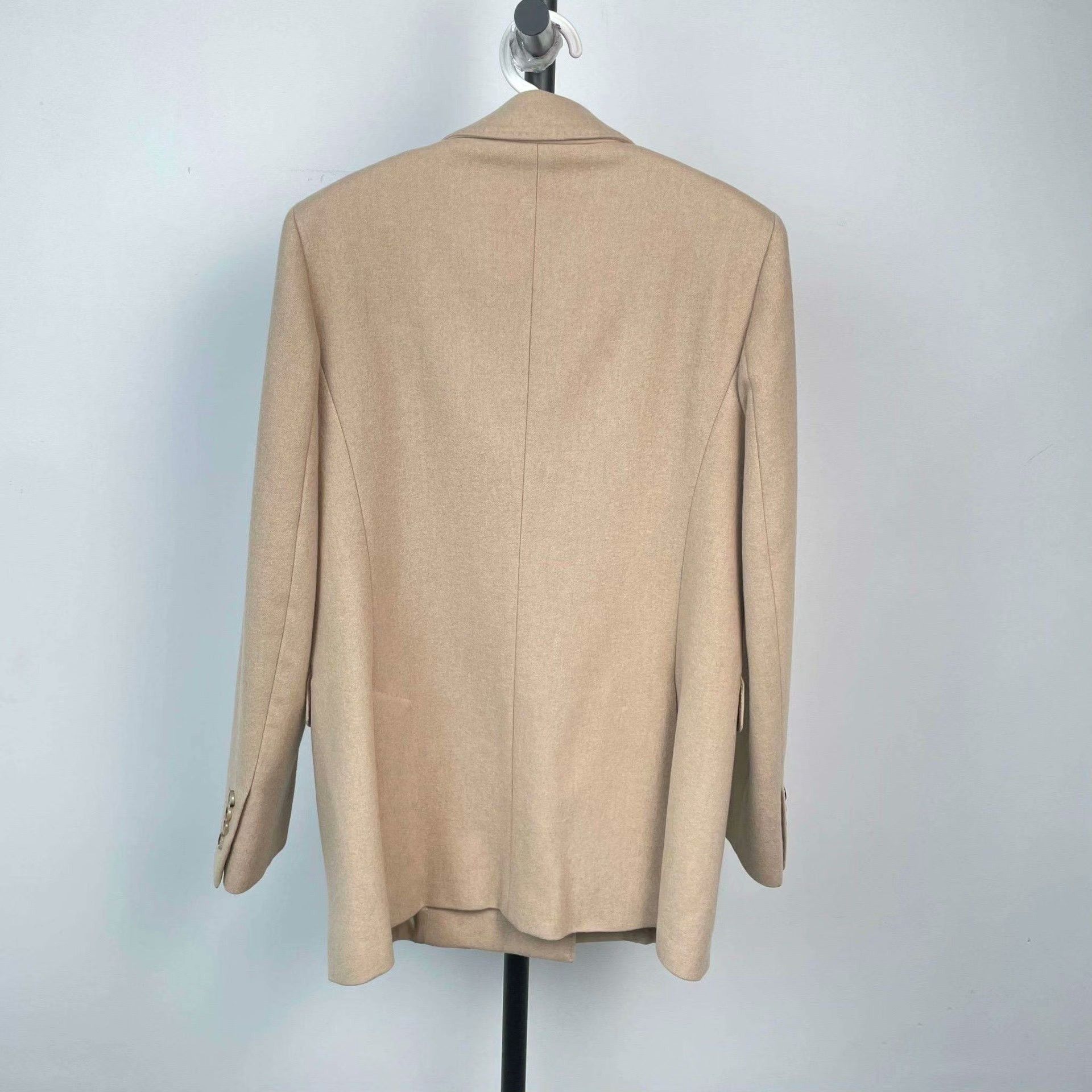 Max Mara Max Mara Beige Coat M Women Size M / US 6-8 / IT 42-44 - 2 Thumbnail