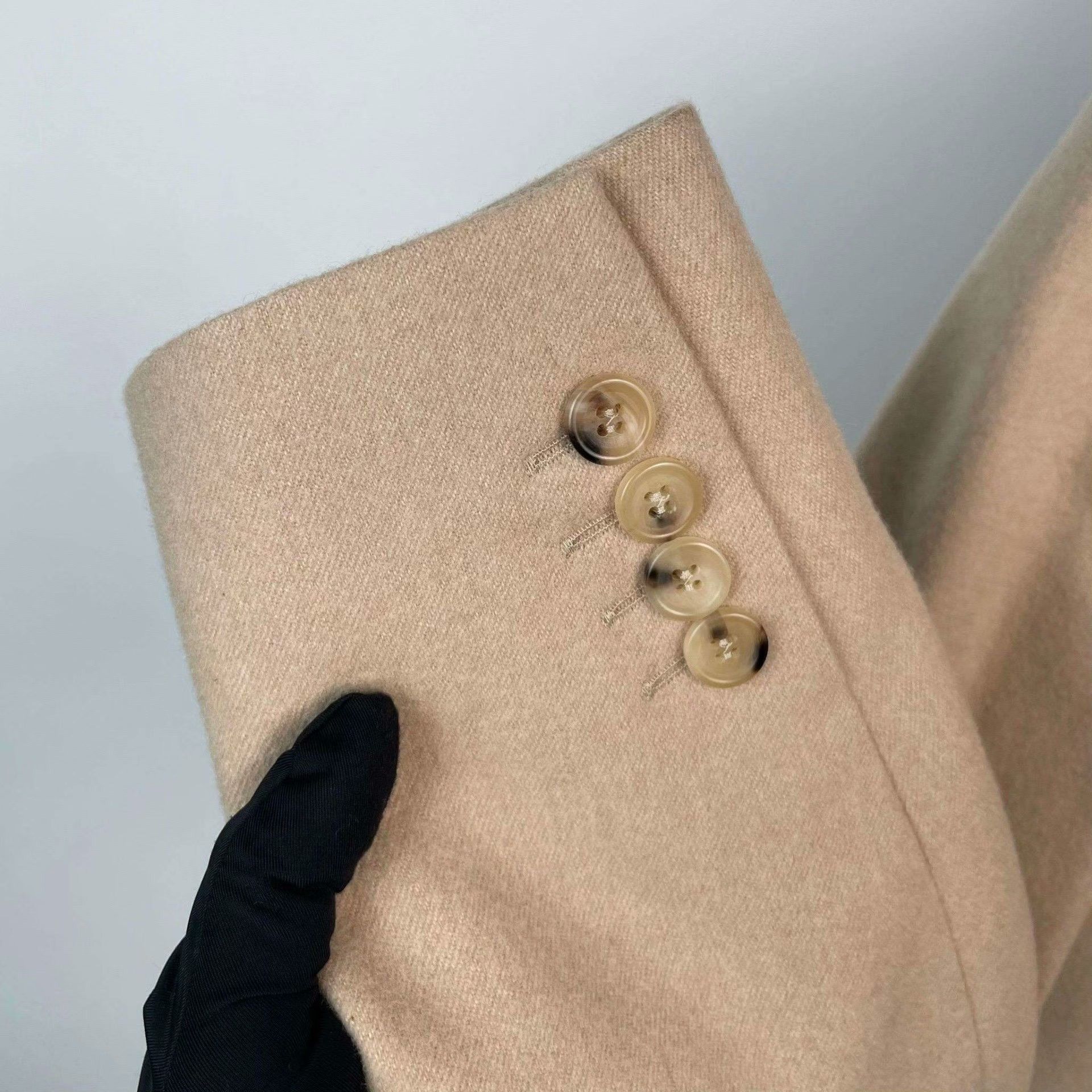 Max Mara Max Mara Beige Coat M Women Size M / US 6-8 / IT 42-44 - 7 Thumbnail