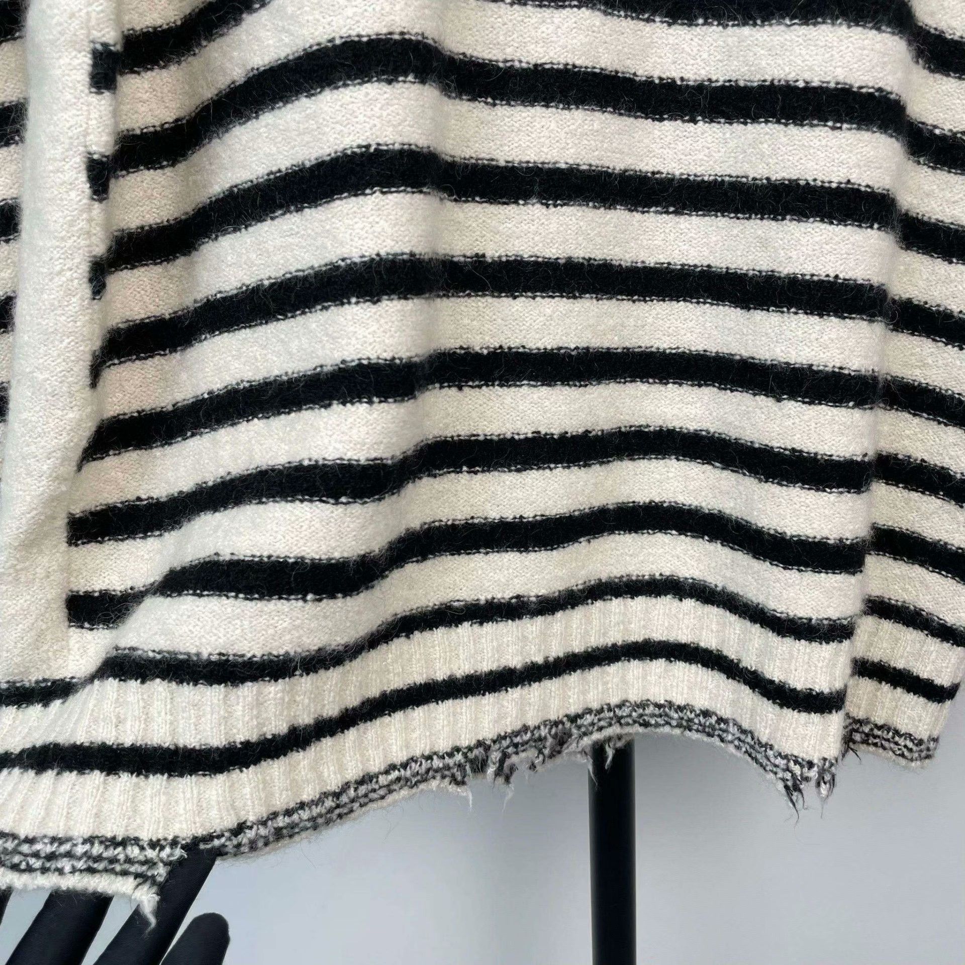 Dior Dior Sweater 34 Women Size XS / US 0-2 / IT 36-38 - 6 Thumbnail