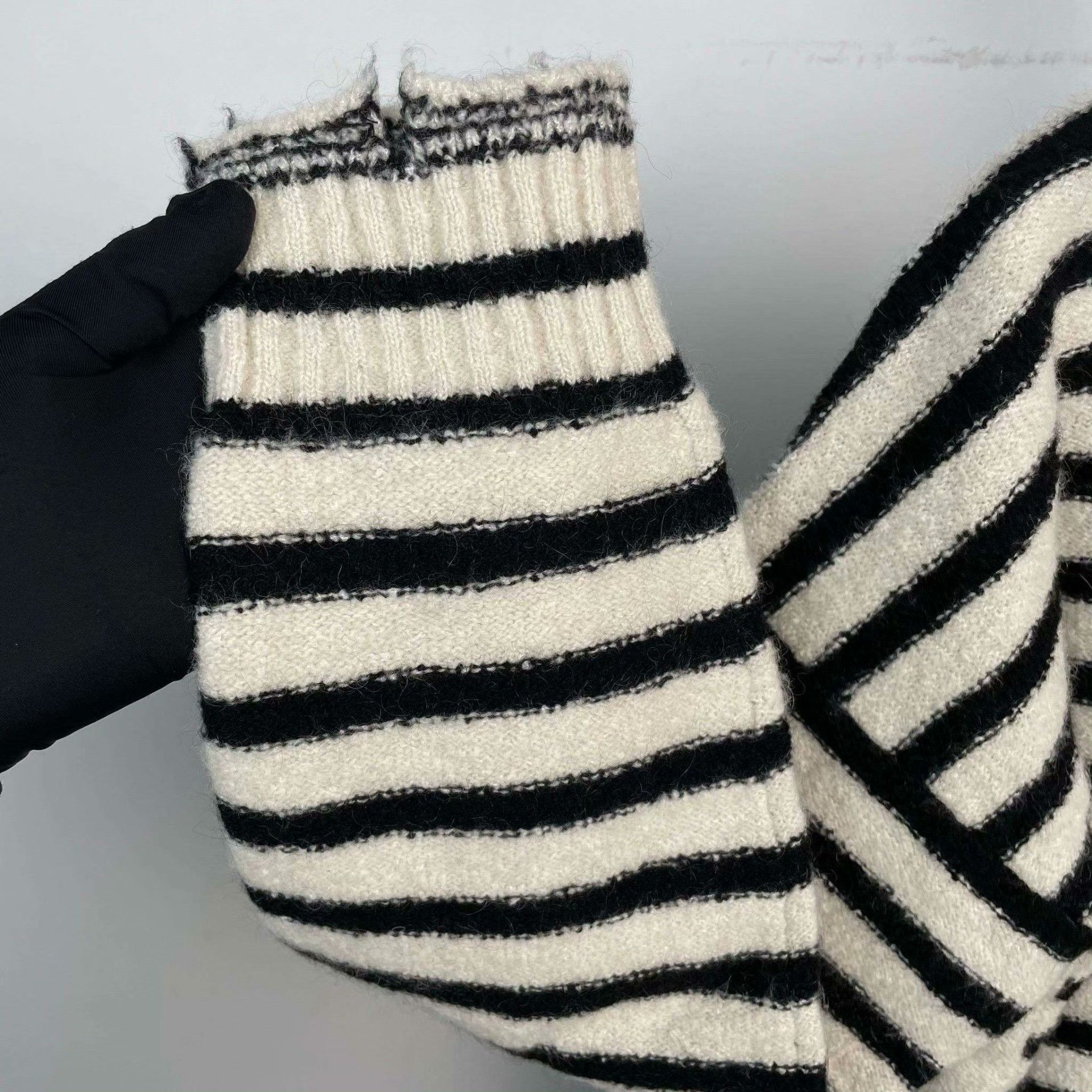 Dior Dior Sweater 34 Women Size XS / US 0-2 / IT 36-38 - 8 Thumbnail