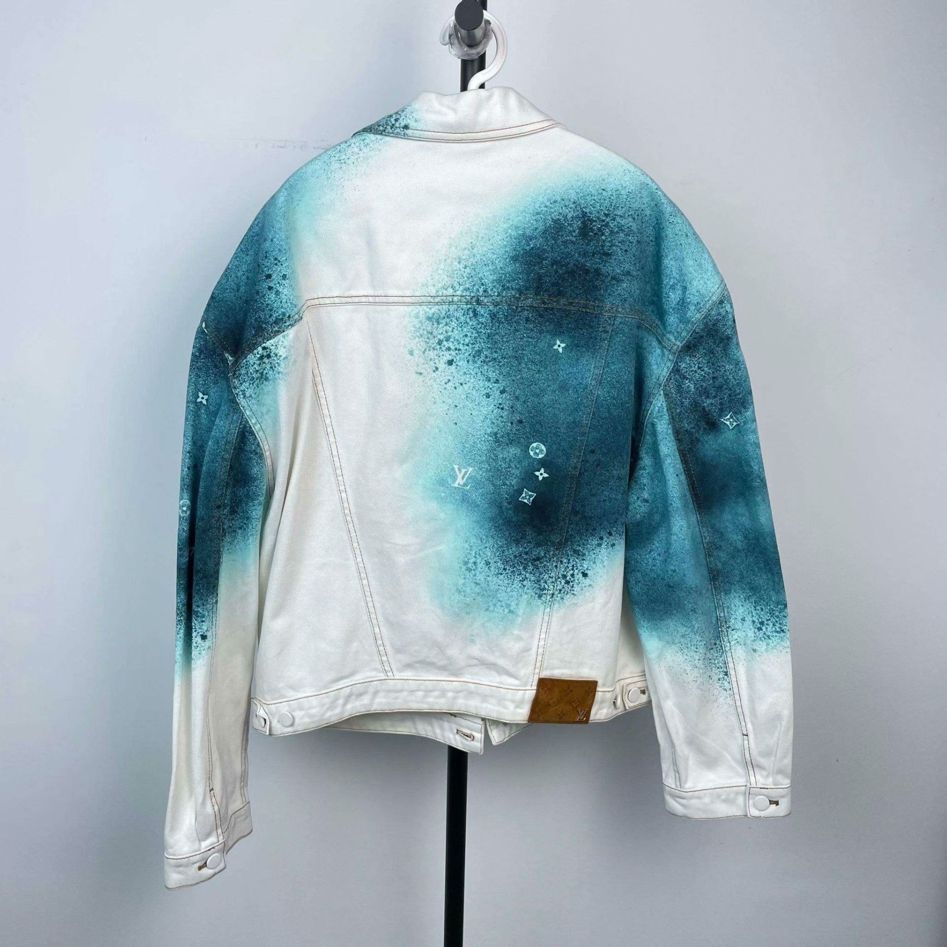 Louis Vuitton Louis Vuitton Denim White Light Jacket M Men Size US M / EU 48-50 / 2 - 2 Thumbnail
