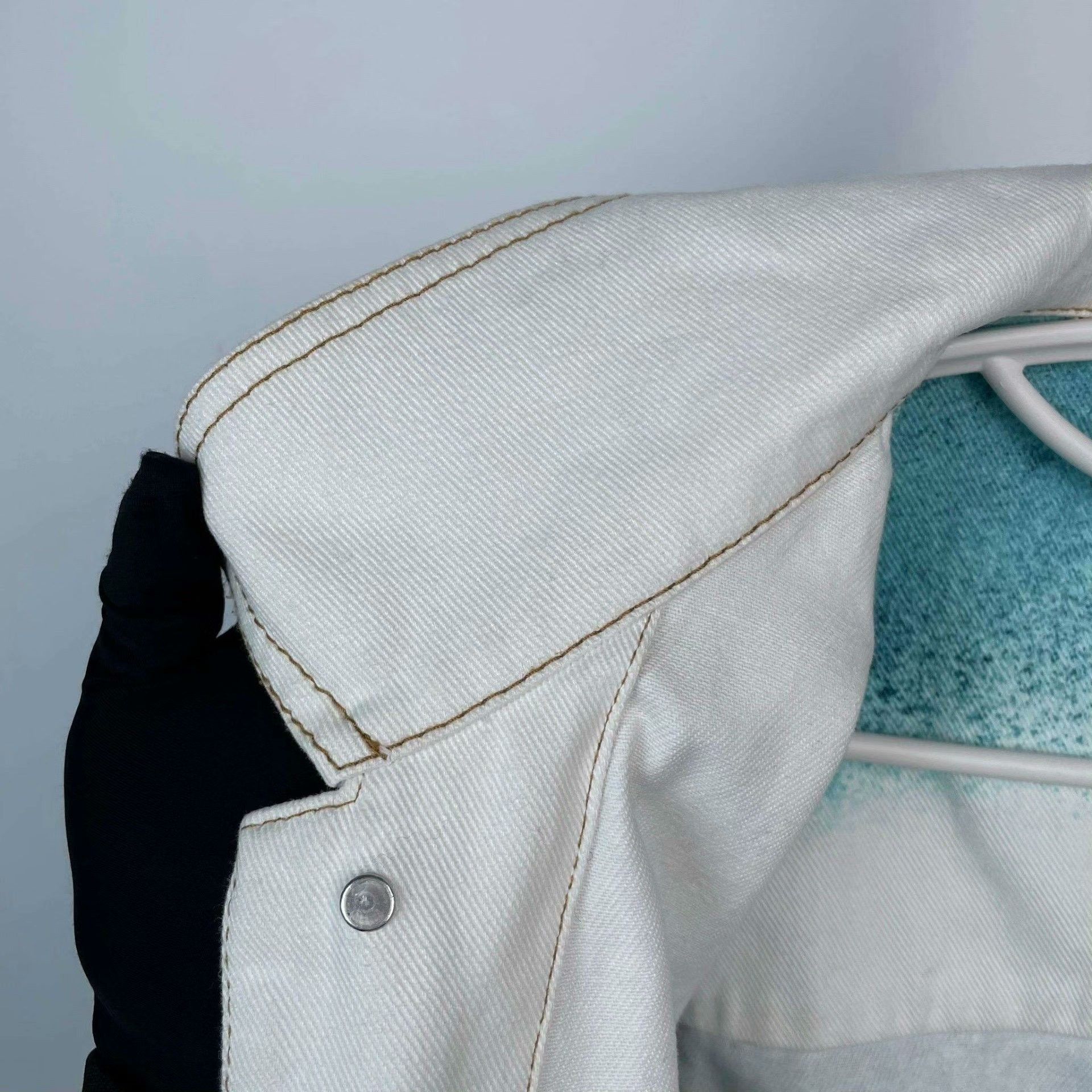 Louis Vuitton Louis Vuitton Denim White Light Jacket M Men Size US M / EU 48-50 / 2 - 9 Thumbnail