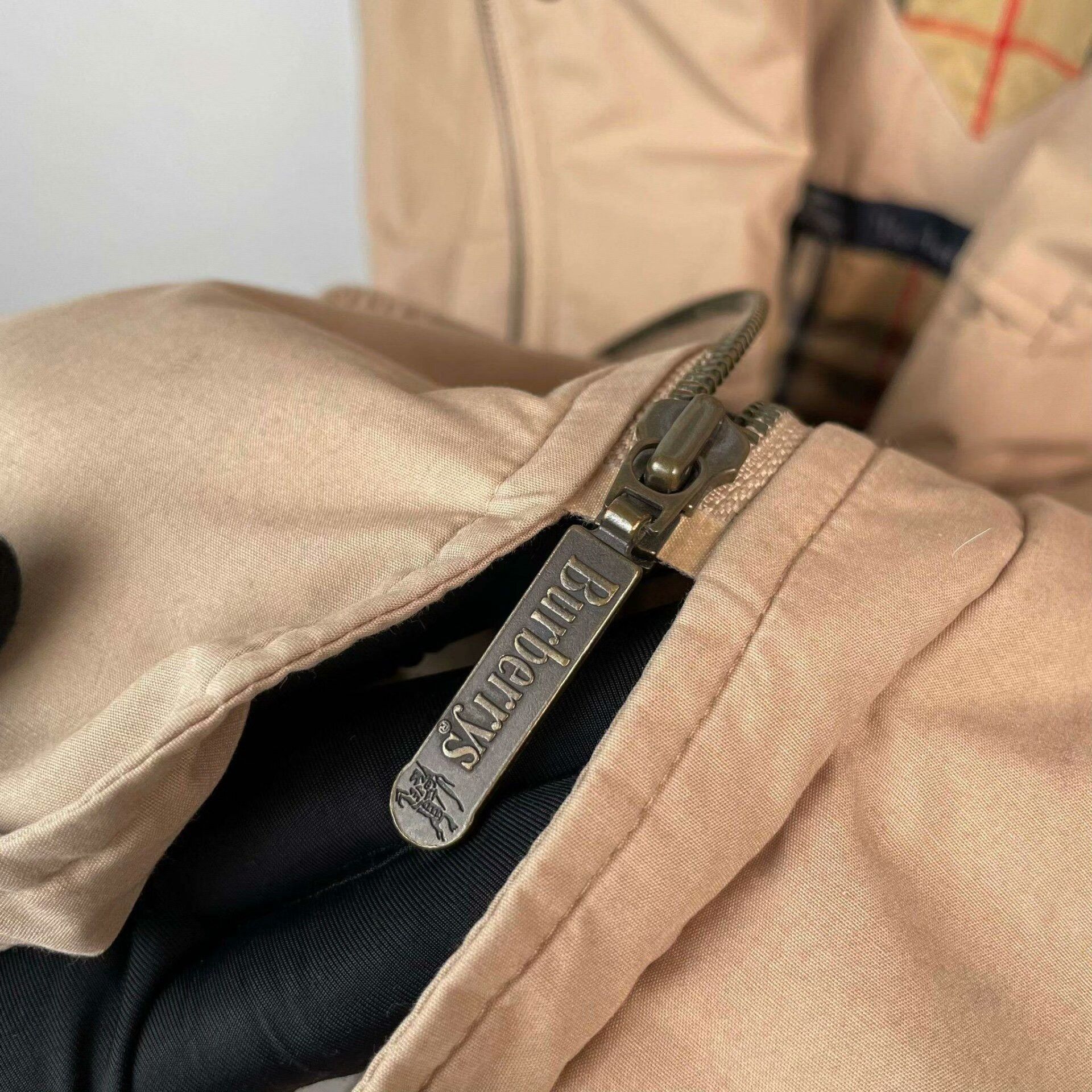 Burberry Burberry Jacket M Women Size M / US 6-8 / IT 42-44 - 8 Thumbnail