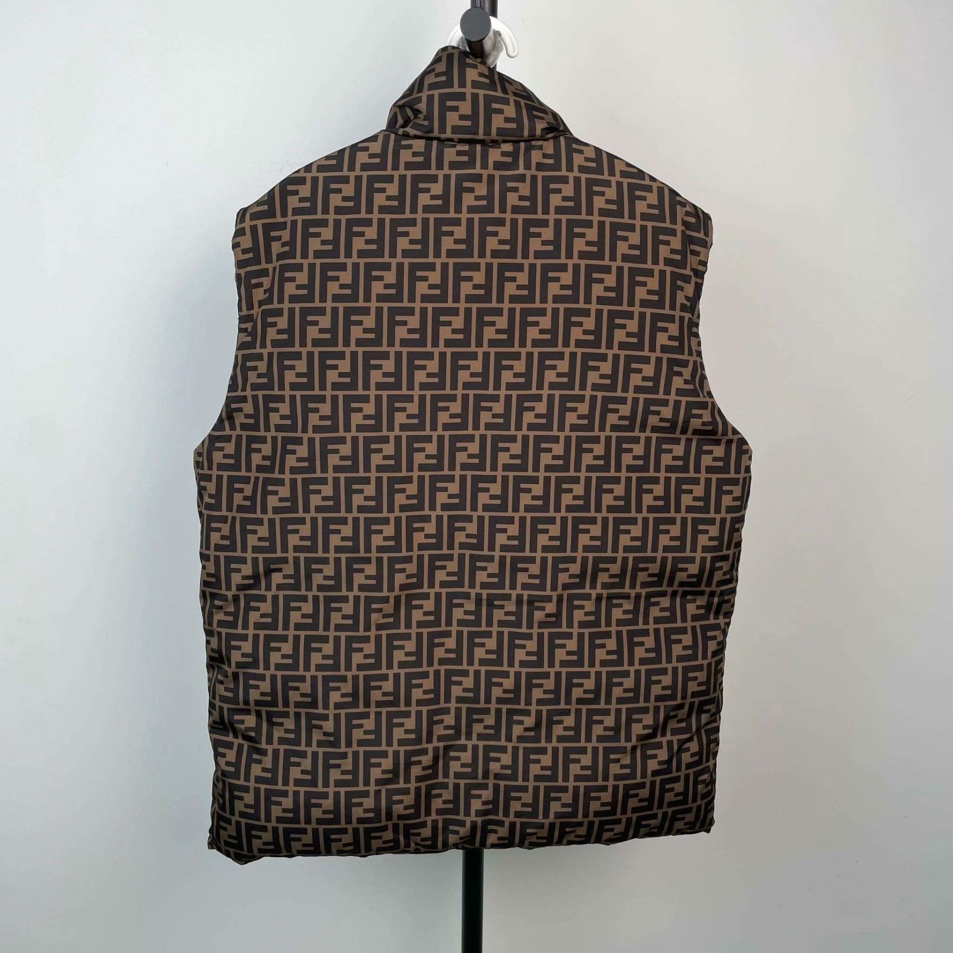 Fendi Fendi Brown Tank Top 48 Men Size US XL / EU 56 / 4 - 4 Thumbnail