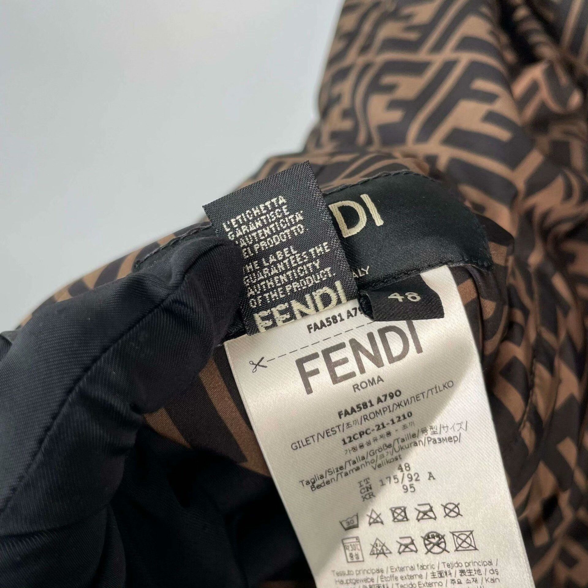 Fendi Fendi Brown Tank Top 48 Men Size US XL / EU 56 / 4 - 5 Thumbnail