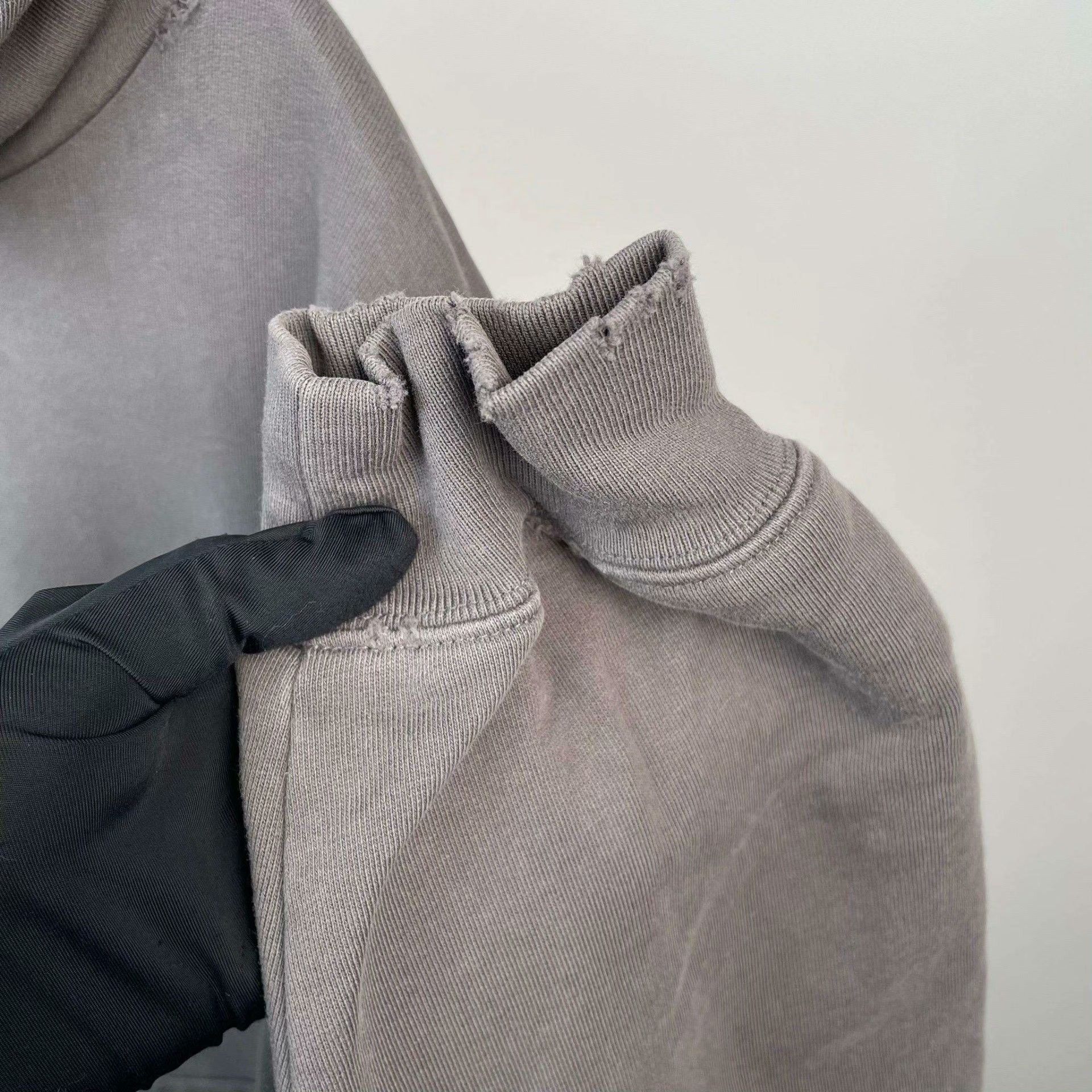 Balenciaga Balenciaga Gray Hoodie L Men Size US L / EU 52-54 / 3 - 9 Thumbnail