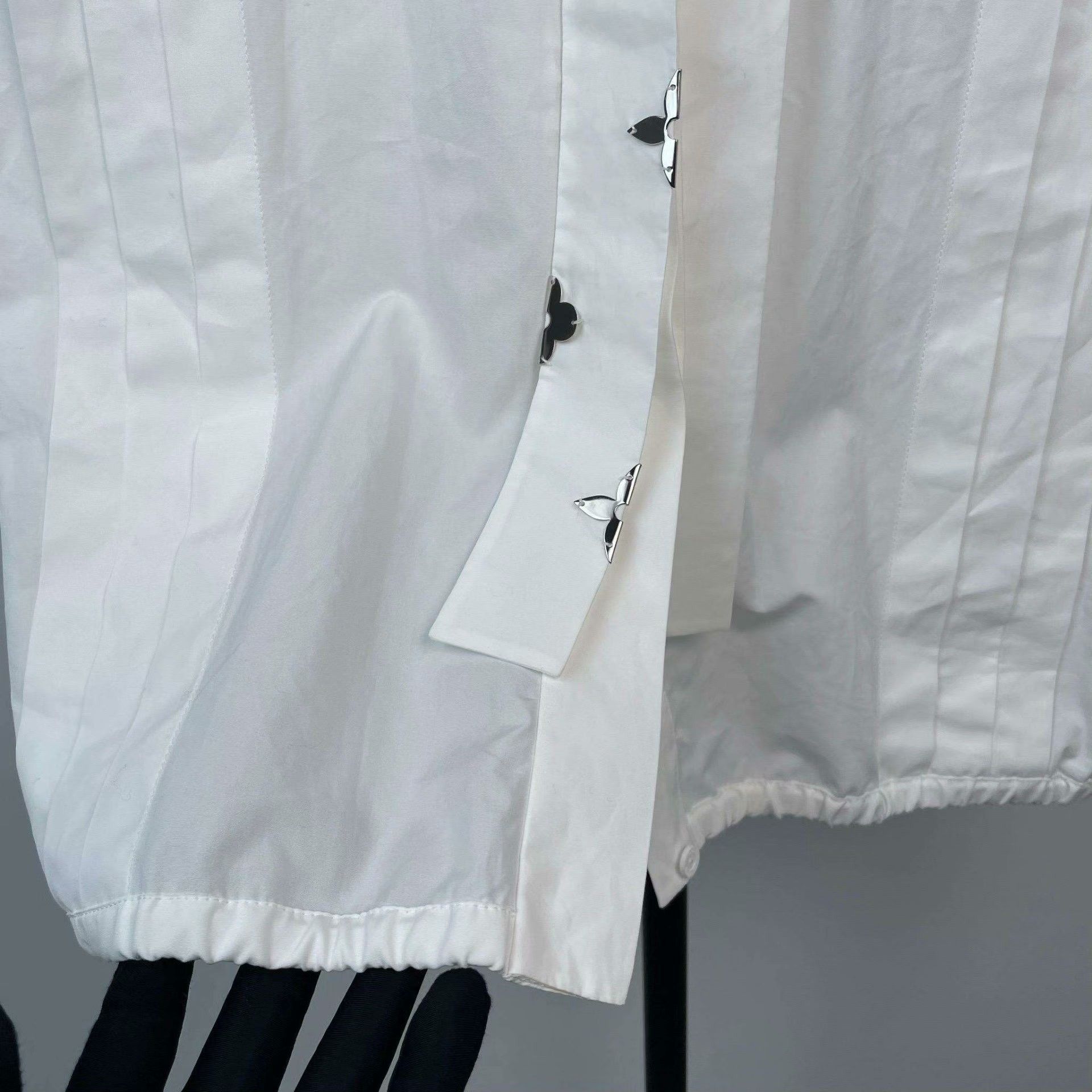 Louis Vuitton Louis Vuitton White Shirt 40 Men Size US M / EU 48-50 / 2 - 9 Thumbnail