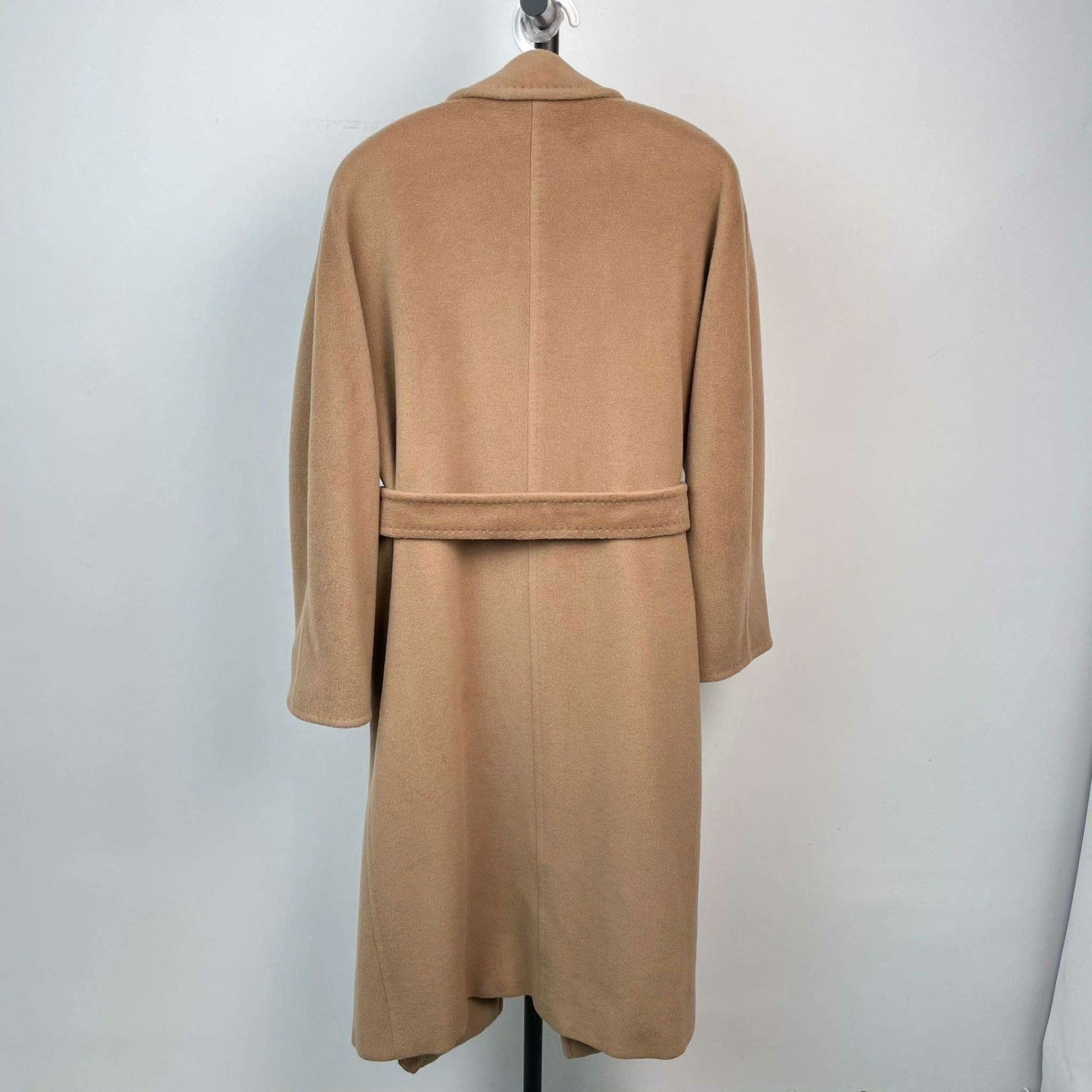 Max Mara Max Mara Brown Coat L Women Size L / US 10 / IT 46 - 2 Thumbnail