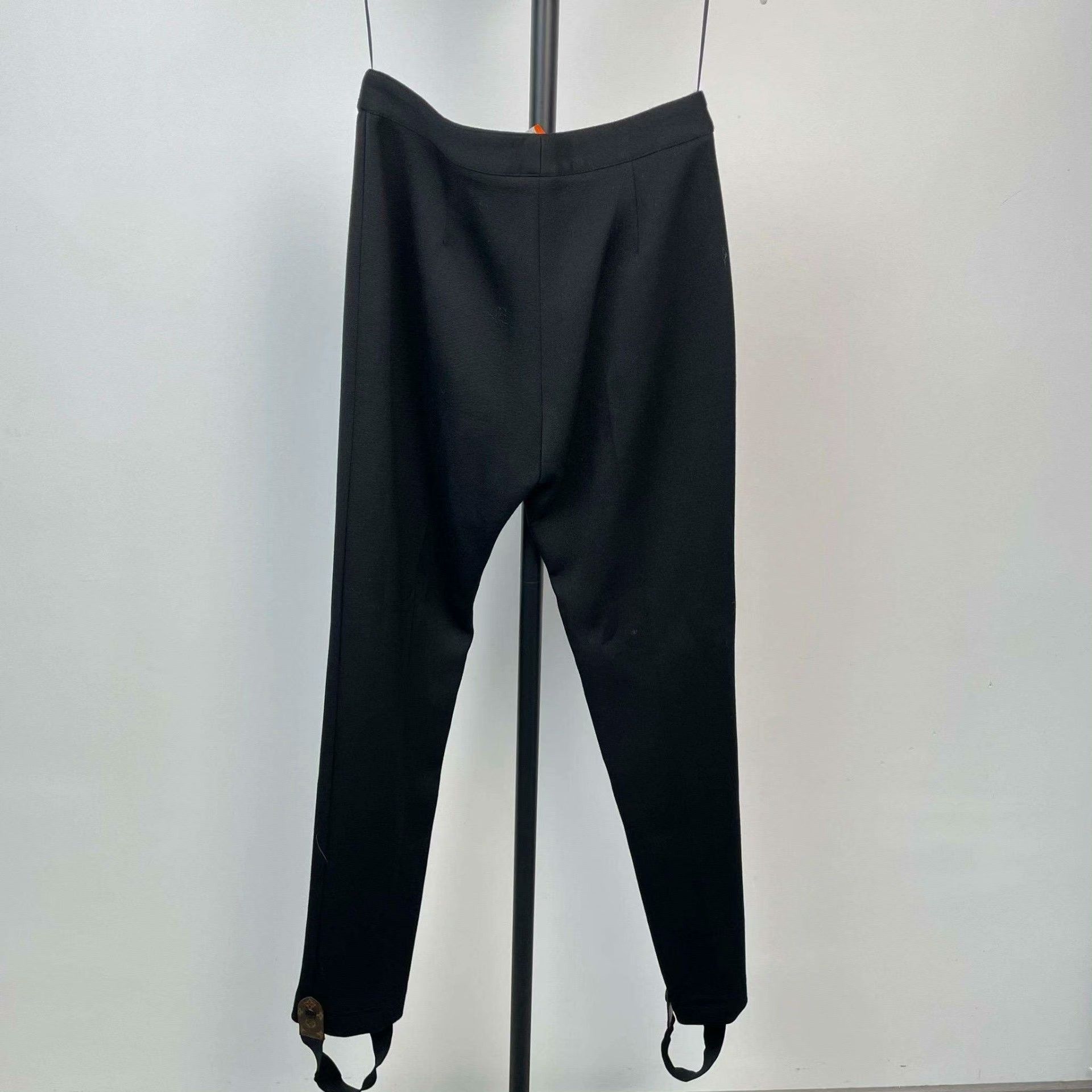 Louis Vuitton Louis Vuitton Cotton Black Pants 36 Women Size 36" / US 14 / IT 50 - 2 Thumbnail