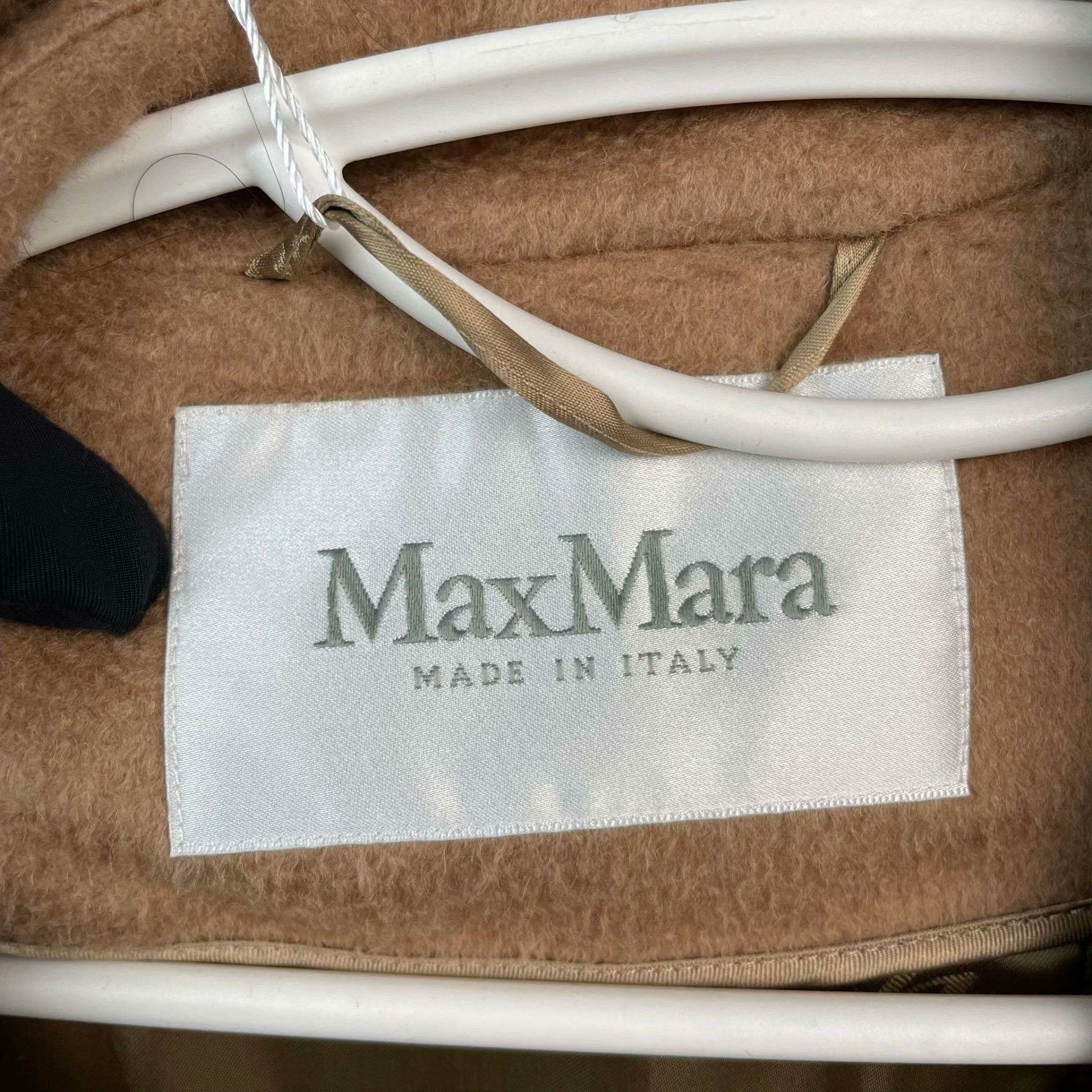 Max Mara Max Mara Coat L Women Size L / US 10 / IT 46 - 3 Thumbnail