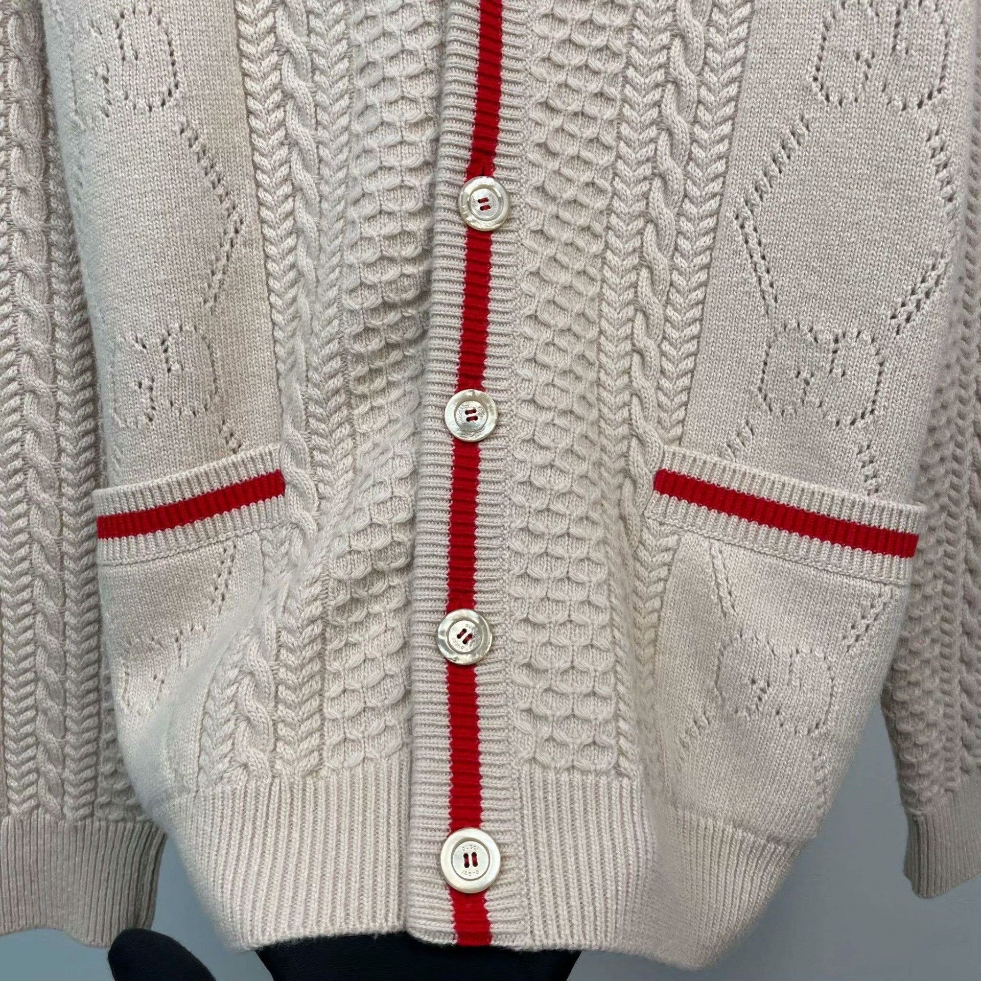 Gucci Gucci Wool Sweater M Women Size M / US 6-8 / IT 42-44 - 6 Thumbnail